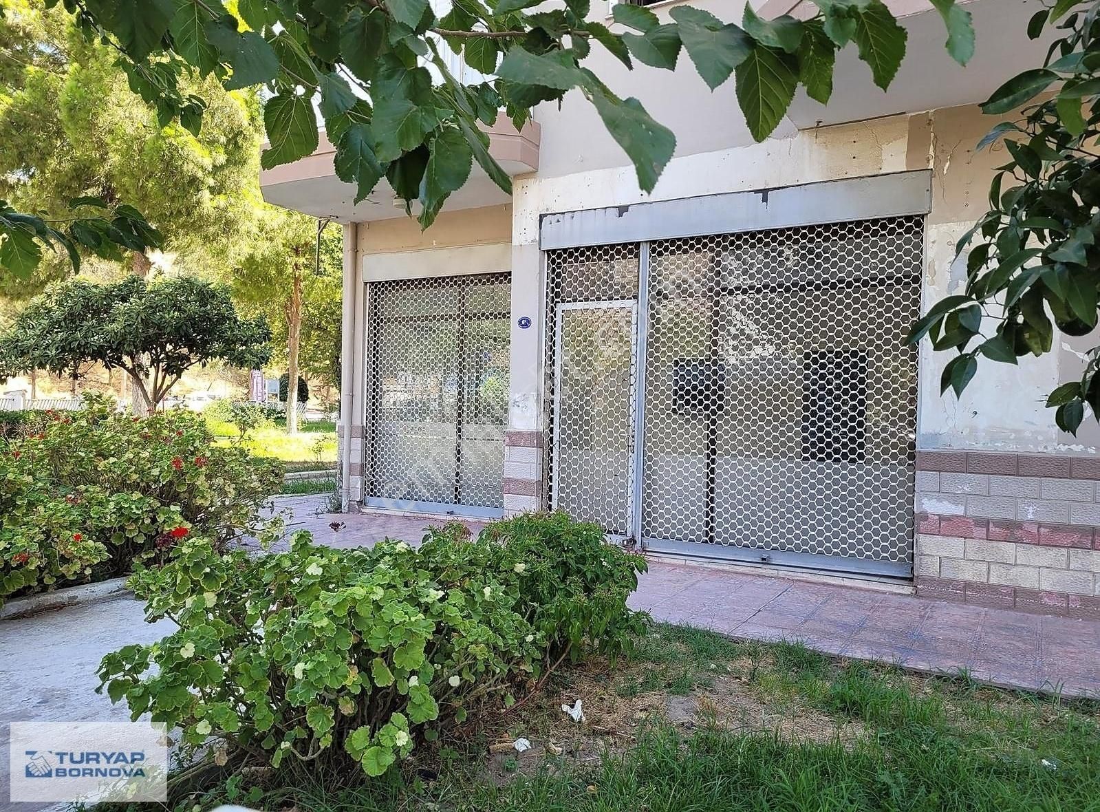 Bayraklı Osmangazi Kiralık Dükkan & Mağaza Bayraklı'da Cadde Üstü Çift Cepheli Kiralık Dükkan