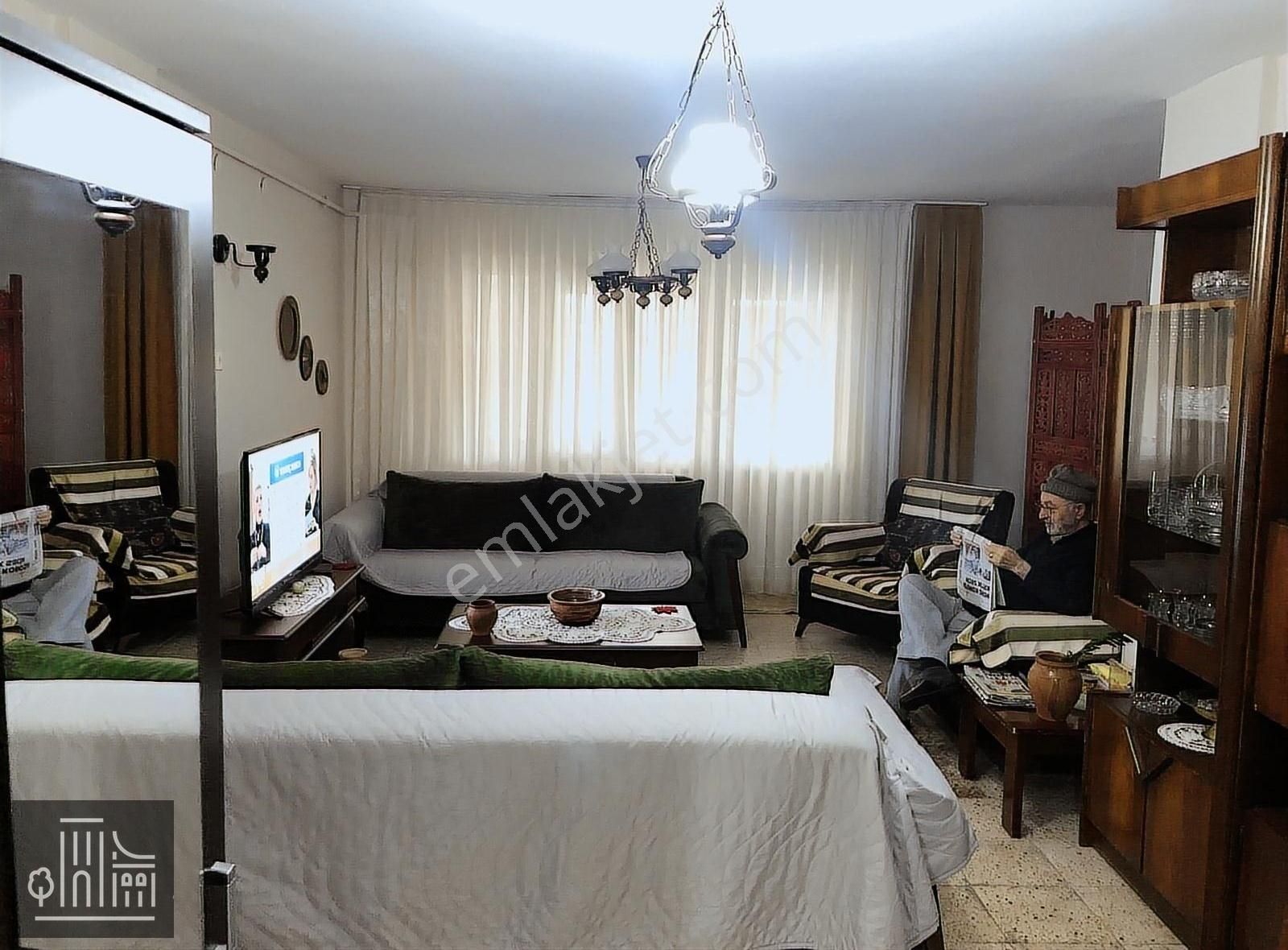 Karabağlar Maliyeciler Satılık Daire Maliyeciler Sitesi İçerinsinde 3+1 130m2 1.katta Arakat Doğalgaz