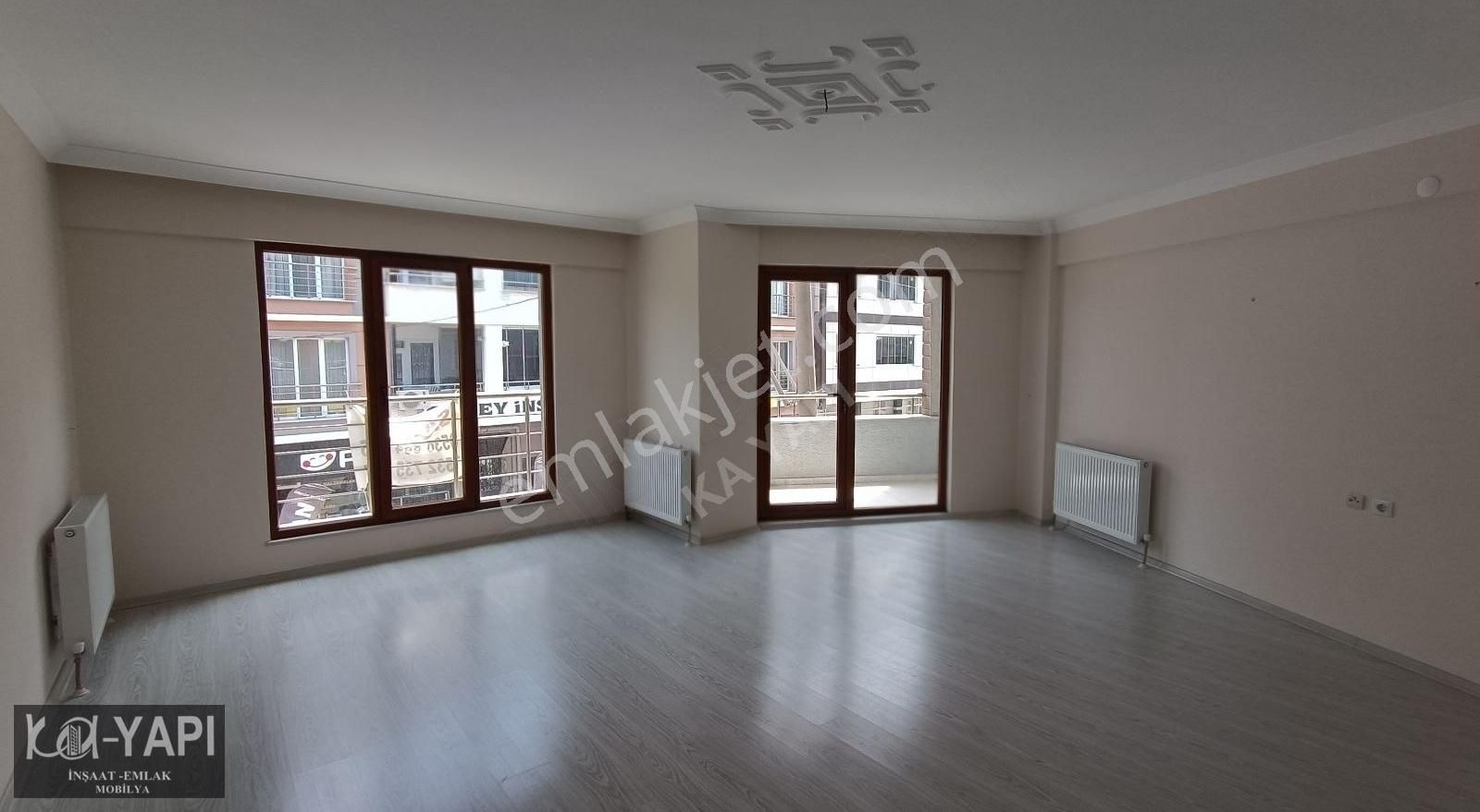 Karacabey Nasrettin Satılık Daire RUNGUÇPAŞA CADDESİNDE 3+1 KARANLIK ODASIZ TERASLI DAİRE