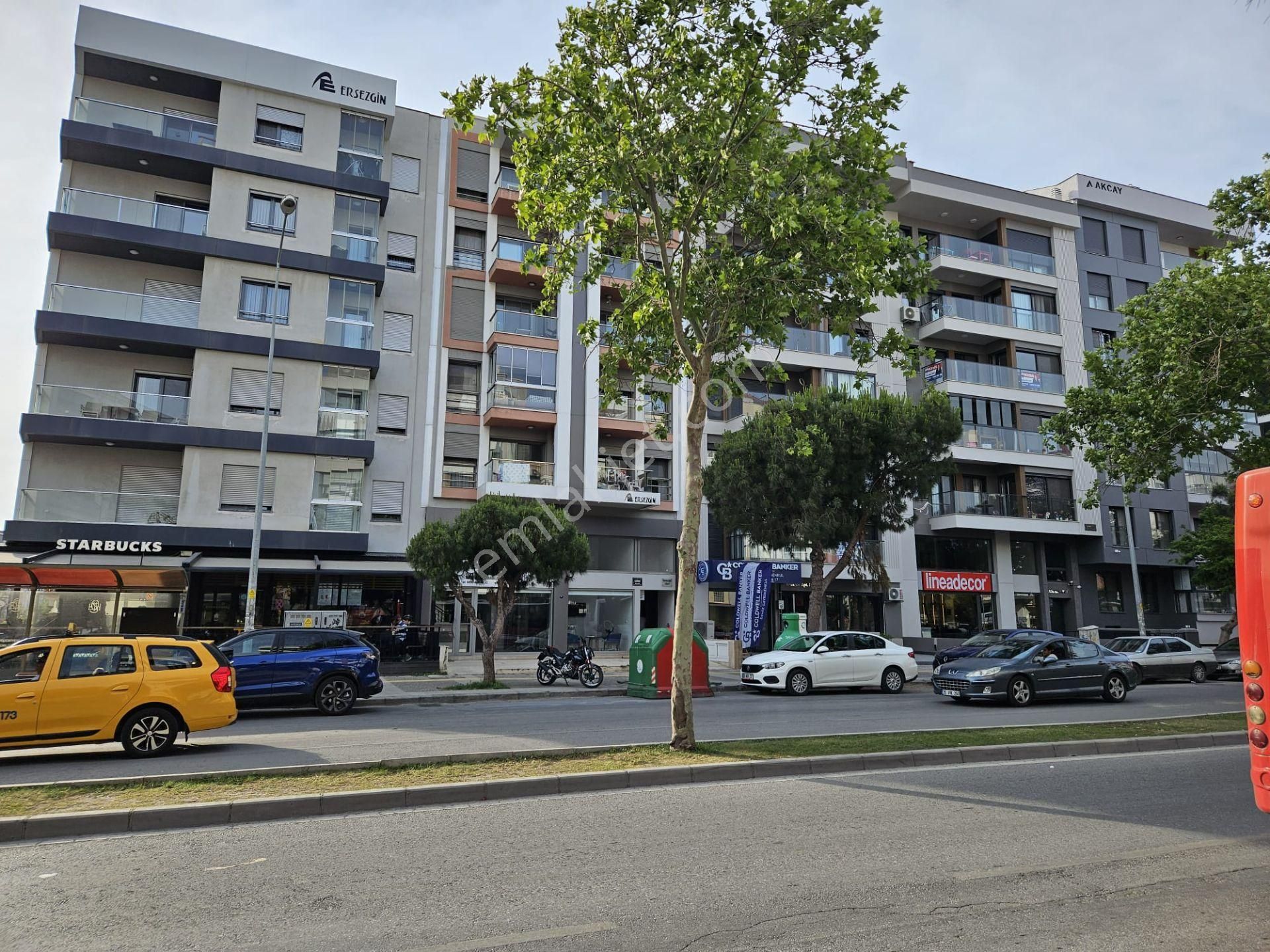 Karşıyaka Bostanlı Satılık Daire  Bostanlı Girne Bulvarı Sahil Yakını Satılık 3+1 Daire