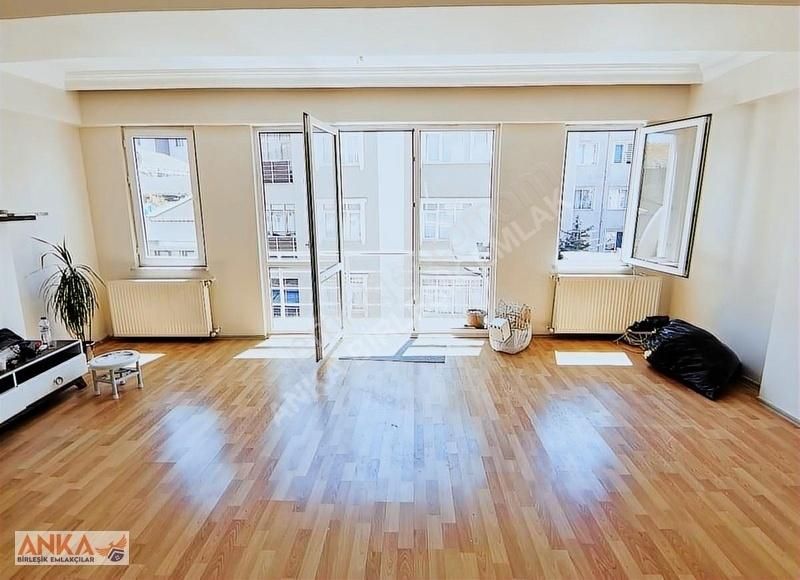 Üsküdar Bulgurlu Kiralık Daire Anka Birleşik Emlakçılardan Bulgurlu merkezde 2+1 daire