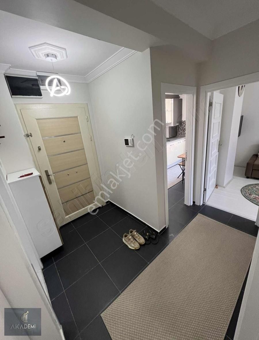 Akademi'den Ara Kat Asansörlü Eşyalı Lüks 1+1 - Görsel 18