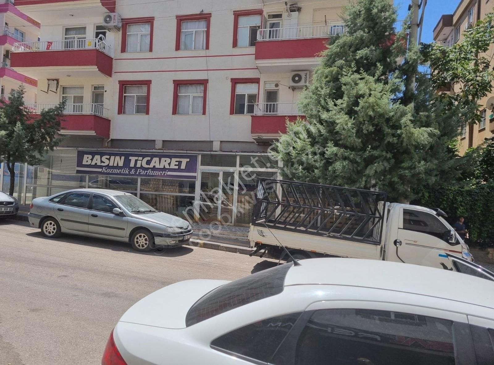 Artuklu Yenişehir Satılık Daire Ravza Caddesi Yeşilkent Sitesinde Satılık 3+1 Daire