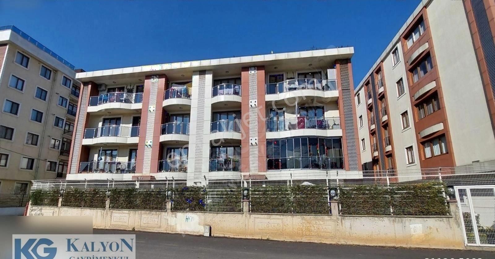 Tuzla Evliya Çelebi Satılık Daire AİLE Sitesi Flora Konaklarında Kiracısız Fırsat 3+1 Satılık Dair