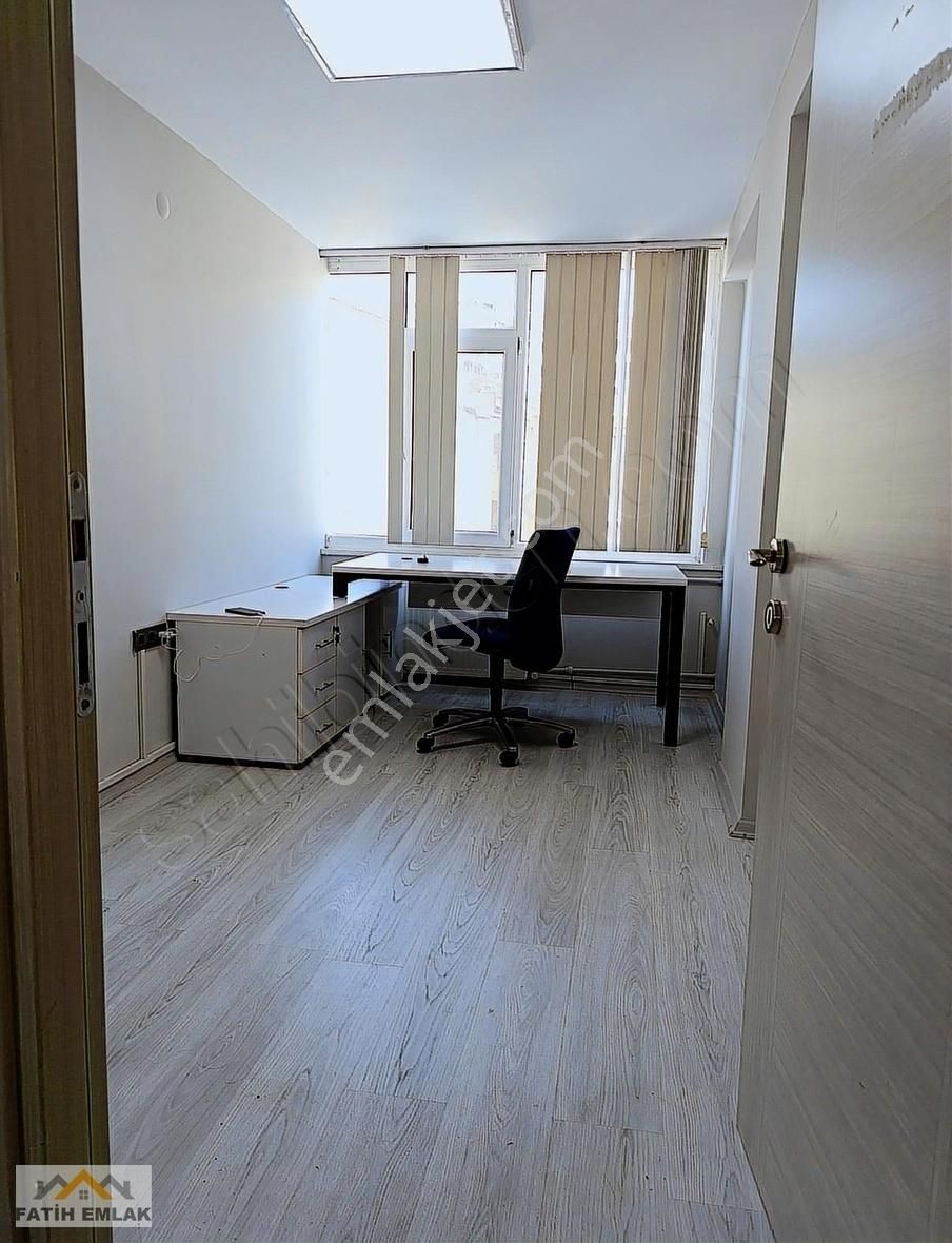 Üsküdar Mimar Sinan Kiralık Ofis ÜSKÜDAR TAM MERKEZDE 2.KAT 95M2 KİRALIK OFİS İŞ YERİ