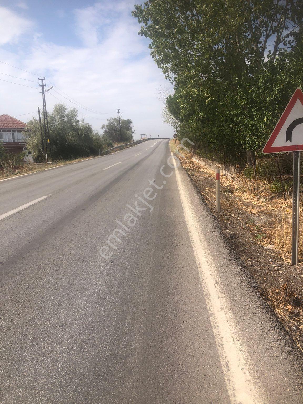 Asfalt Boyundasatılık İmarlı Arsa - Görsel 34