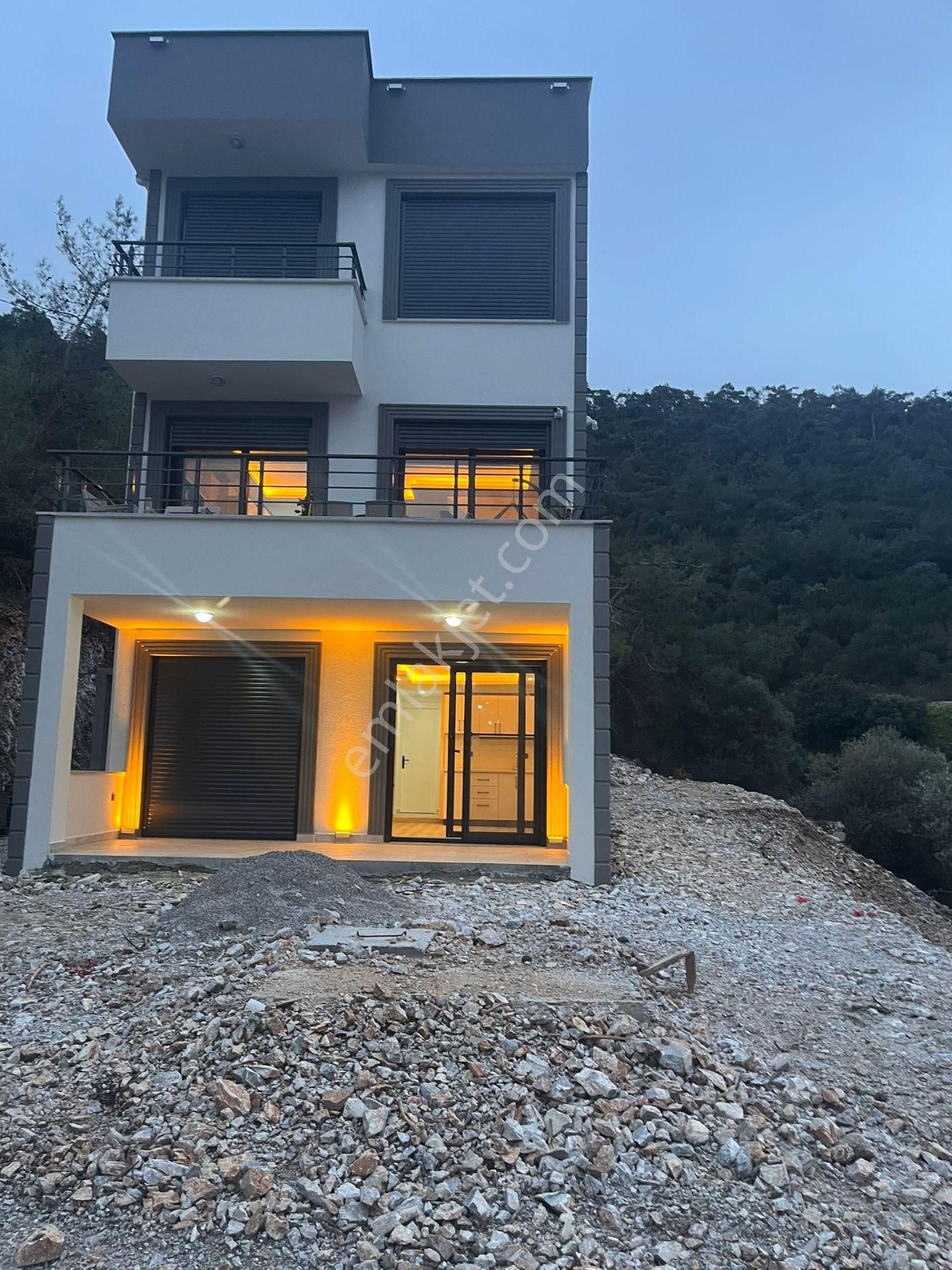 Didim Akbük Satılık Villa İmarlı Deniz Ve Ormanın Kesiştiği Yerde, Yatırım Değeri Yüksek Arsanız!