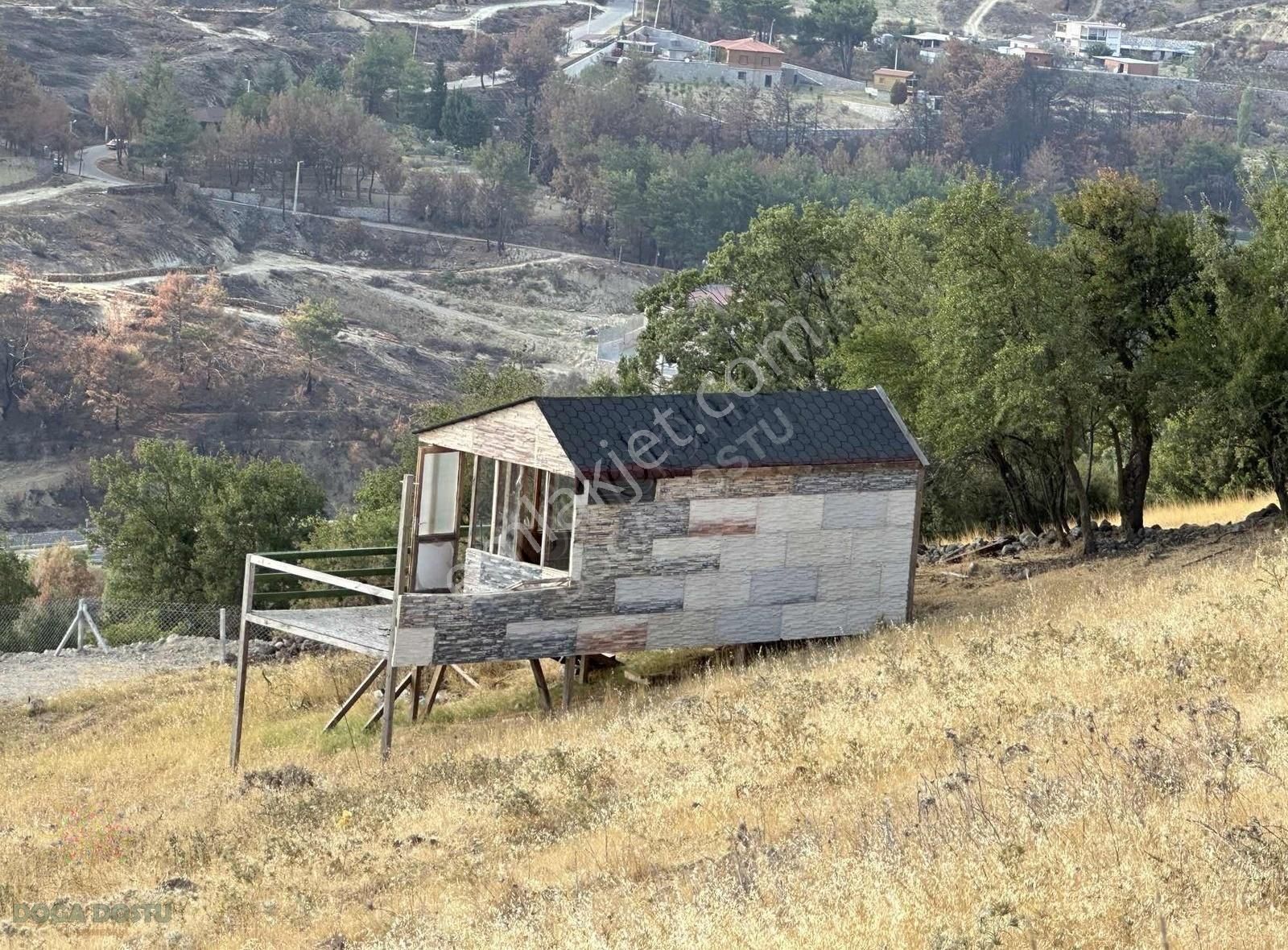 Bornova Beşyol Satılık Tarla DOĞA DOSTU'ndan BEŞYOL CADDE SIFIR,TERASLI AHŞAP EVİ İLE ARSASI