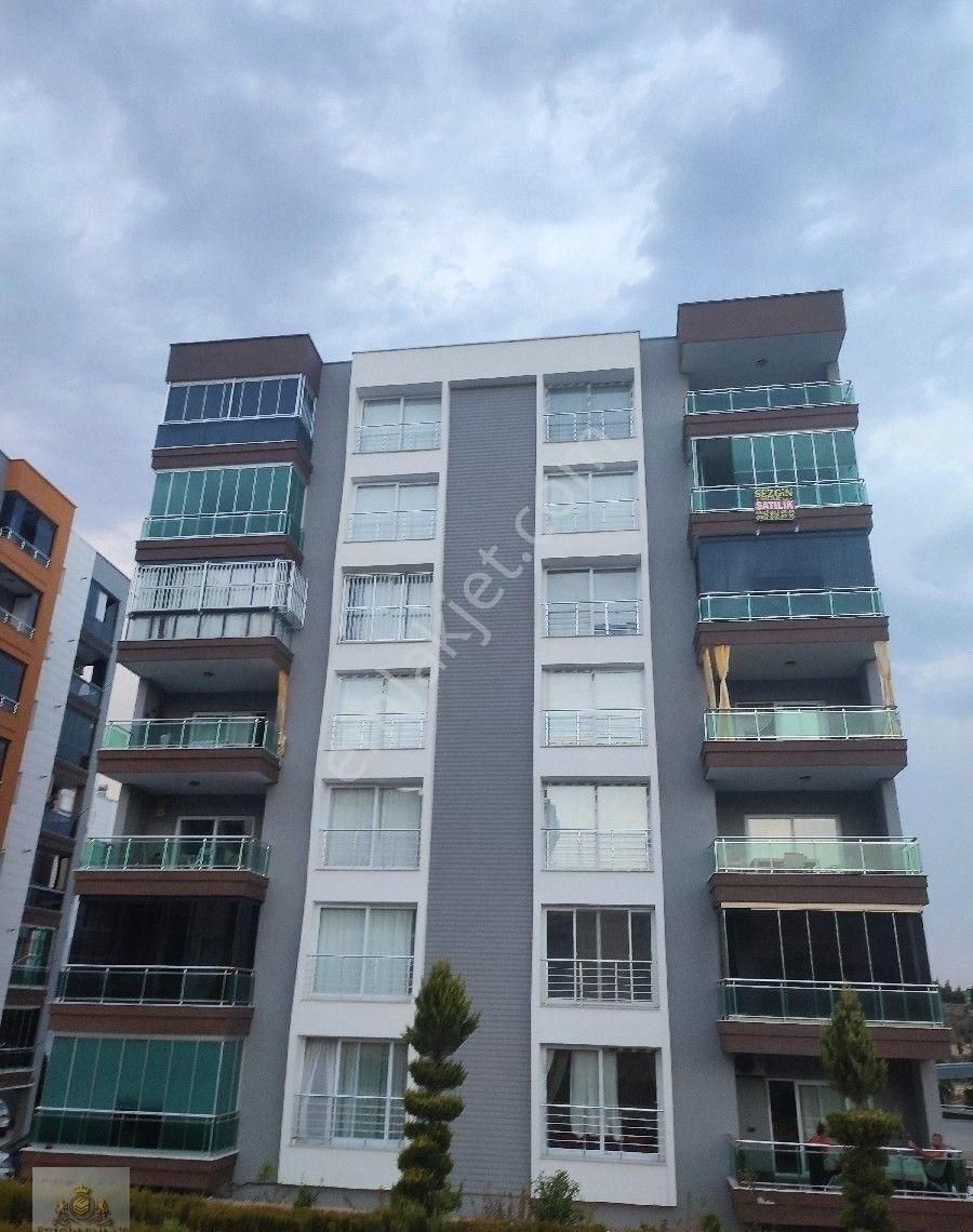 Tarsus Şehitler Tepesi Satılık Daire ŞEHİTLER TEPESİNDE HAVUZLU SİTEDE 170 M2,3+1,6.KAT LÜX SATILIK DAİRE