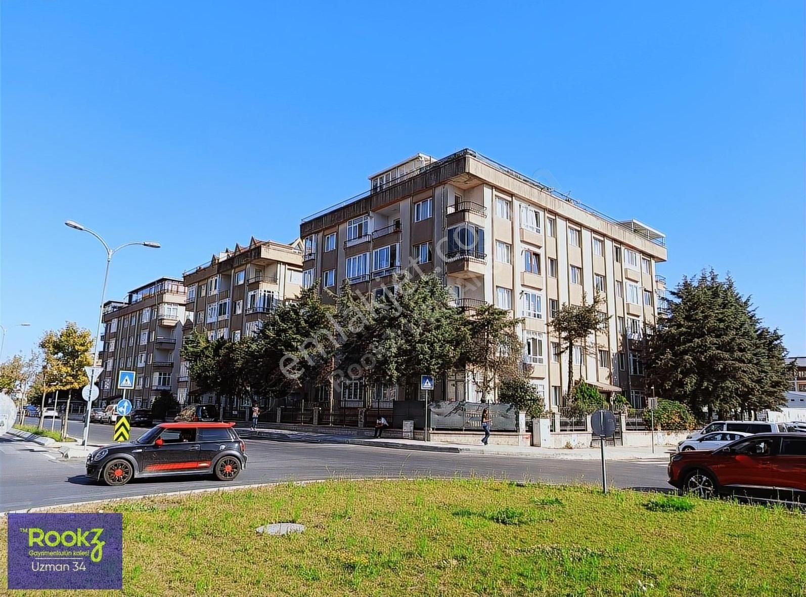 Beylikdüzü Kavaklı Satılık Daire Bilim Yuva Sitesi 1.Kısımda Satılık 4+1, 145m2 Dubleks Daire