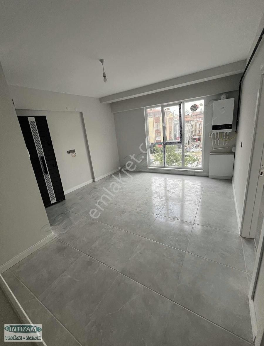 Isparta Merkez Hızırbey Satılık Daire SATILIK 1+1 ÇARŞI MERKEZDE SIFIR LÜX APART DAİRE