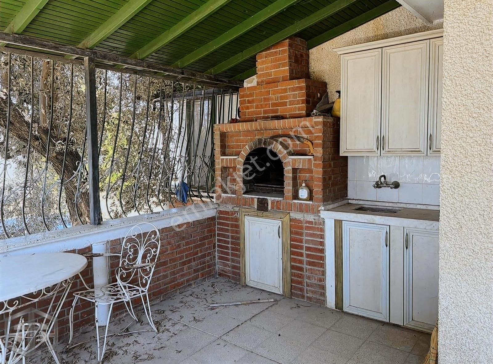 Kuşadası Kadınlar Denizinde Plaj Tur Sitesi 4 + 1 Satılık Villa - Görsel 3