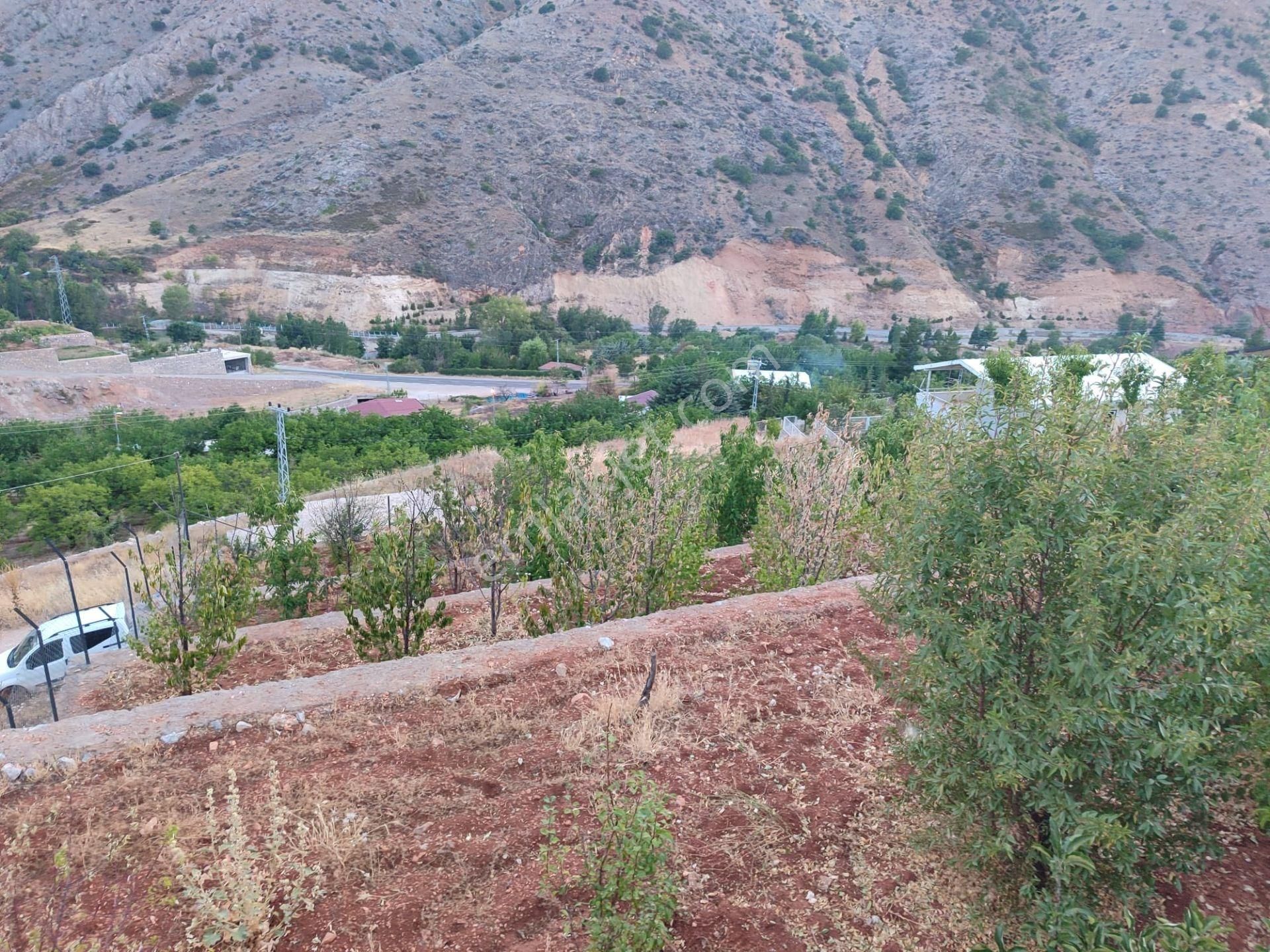 Yeşilyurt Gündüzbey Satılık Konut İmarlı GÜNDÜZBEY'DE TAŞ DUVARLARI YAPILI SATILIK UYGUN ARSA