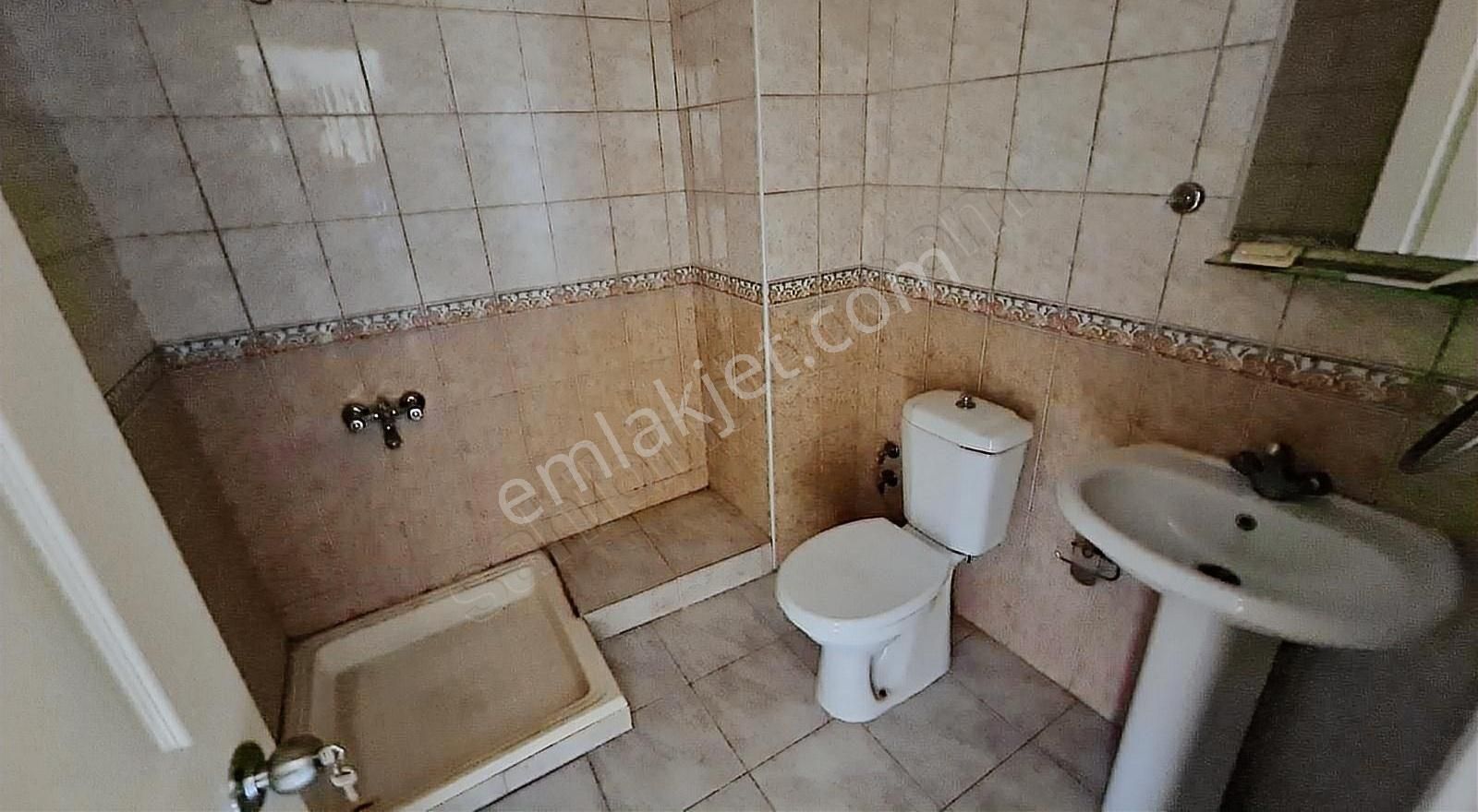 Muratpaşa Güzeloba Kiralık Daire Güzeloba Karpuzkaldiranda 120m2 Dubleks 3+1,çift banyo 24000