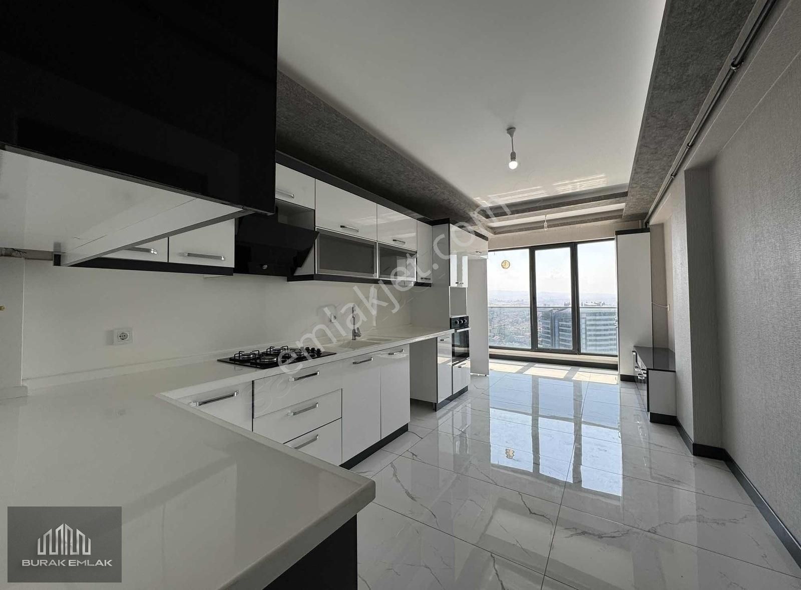 Pursaklar Mimar Sinan Satılık Daire BURAK'TAN HASTANE YANI GENİŞ PEYZAJLI SİTEDE 15.KAT 185M² 4+1