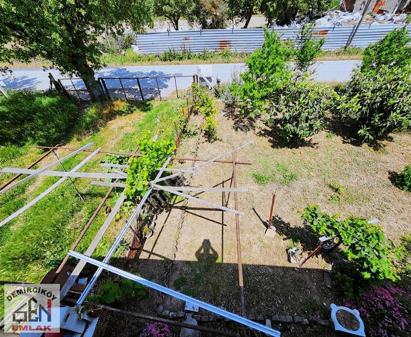 Ayvacık Ümmühan Mahallesinde 3525 M2 Bahçeli Çiftlik Evi - Görsel 27