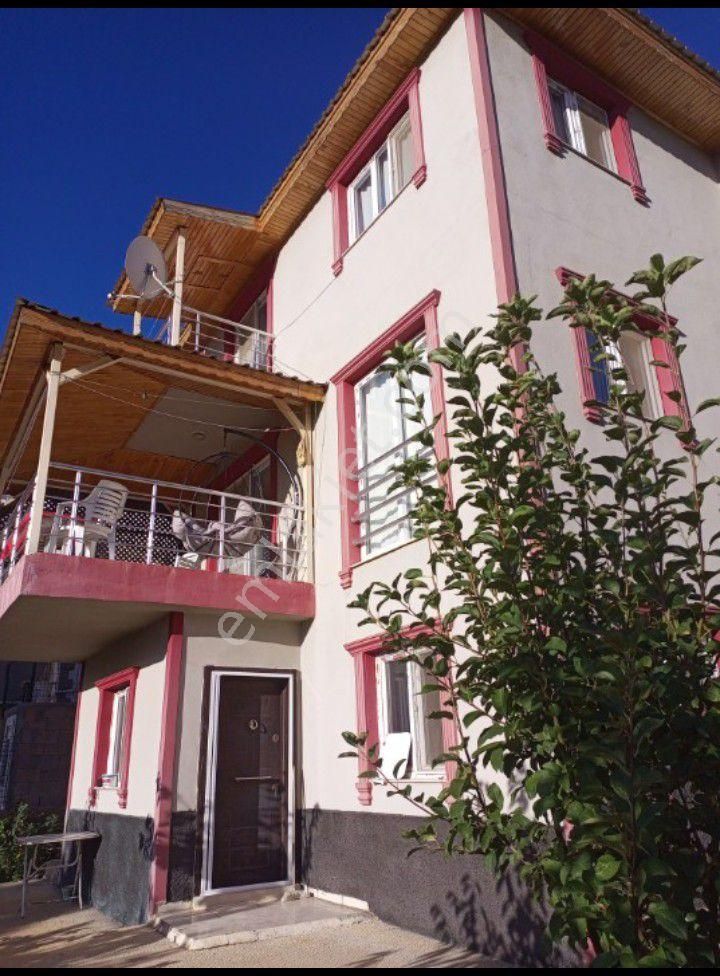 Pozantı Yenikonacık Satılık Daire 7 Odalı Tripleks villa Yeni Konacık Yaylası Pozantı 