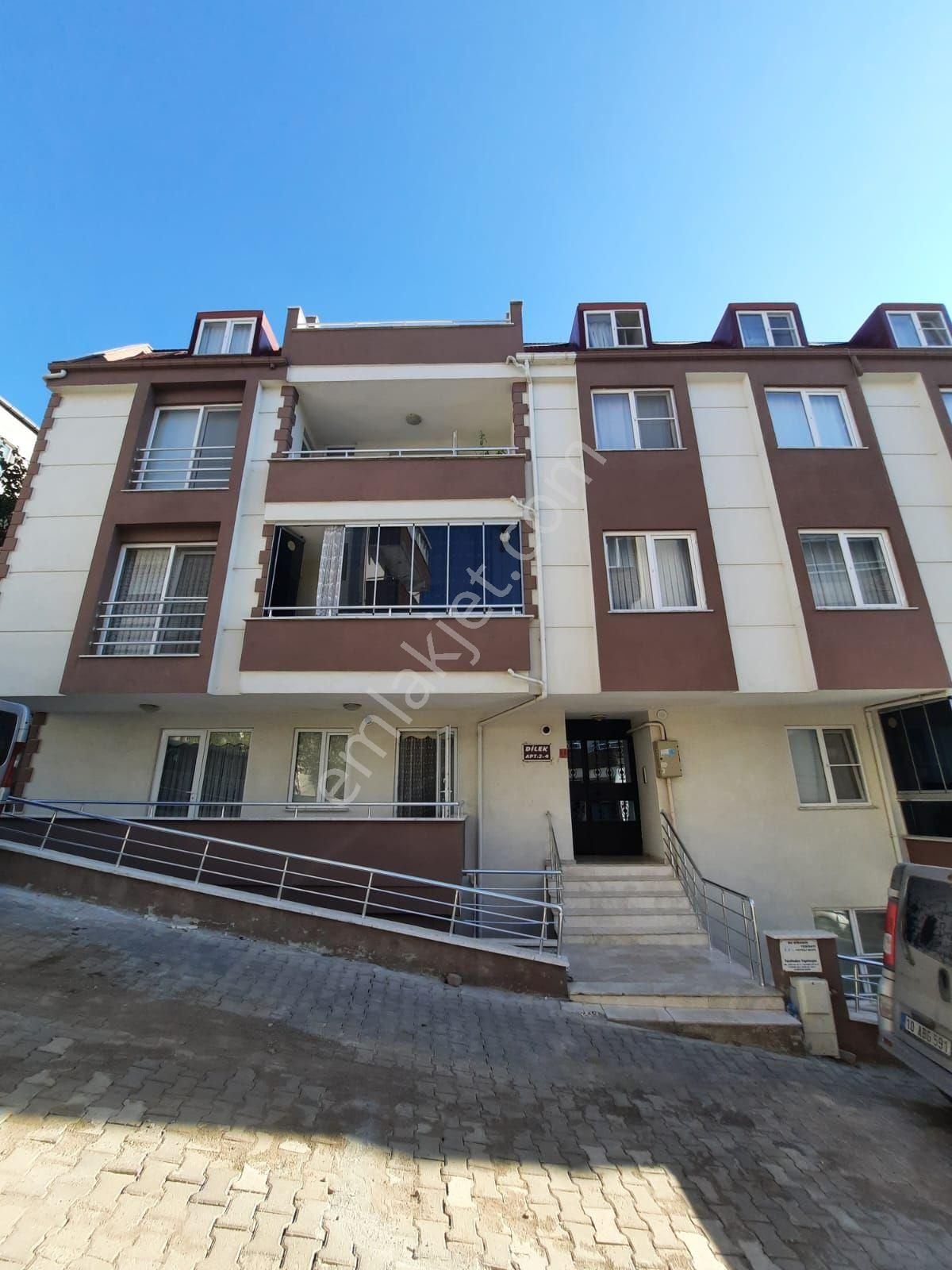 Karesi 1. Sakarya Satılık Daire  ERA SÖZ DEN 1.SAKARYA MAH. SATILIK 3+1 DAİRE