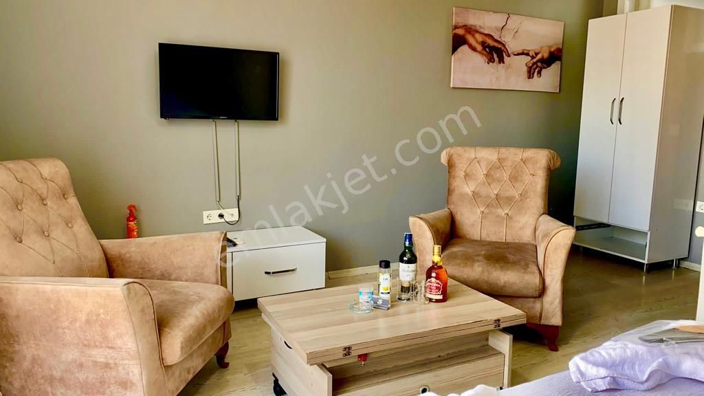 Fatih Şehremini Günlük Kiralık Daire  ÇAPA ŞEHREMİNİ HİSTORİA AVM YAKIN TERASLI OTOPARKLI JAKUZİLİ LÜKS GÜNLÜK DAİRELER