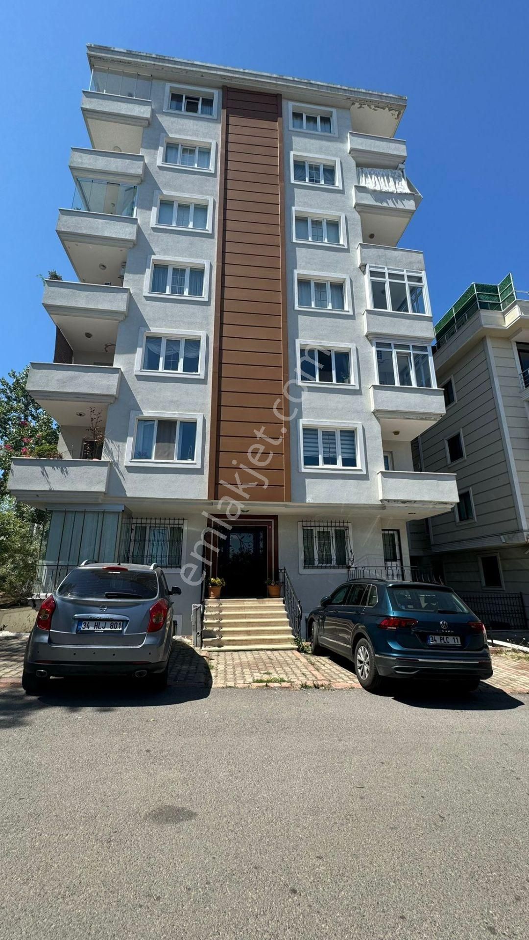 Beykoz Kavacık Satılık Daire  ACİL SATILIK OTAĞTEPE-KAVACIK MH. BEYKOZ 3+1 BAHÇE KULLANIMLI