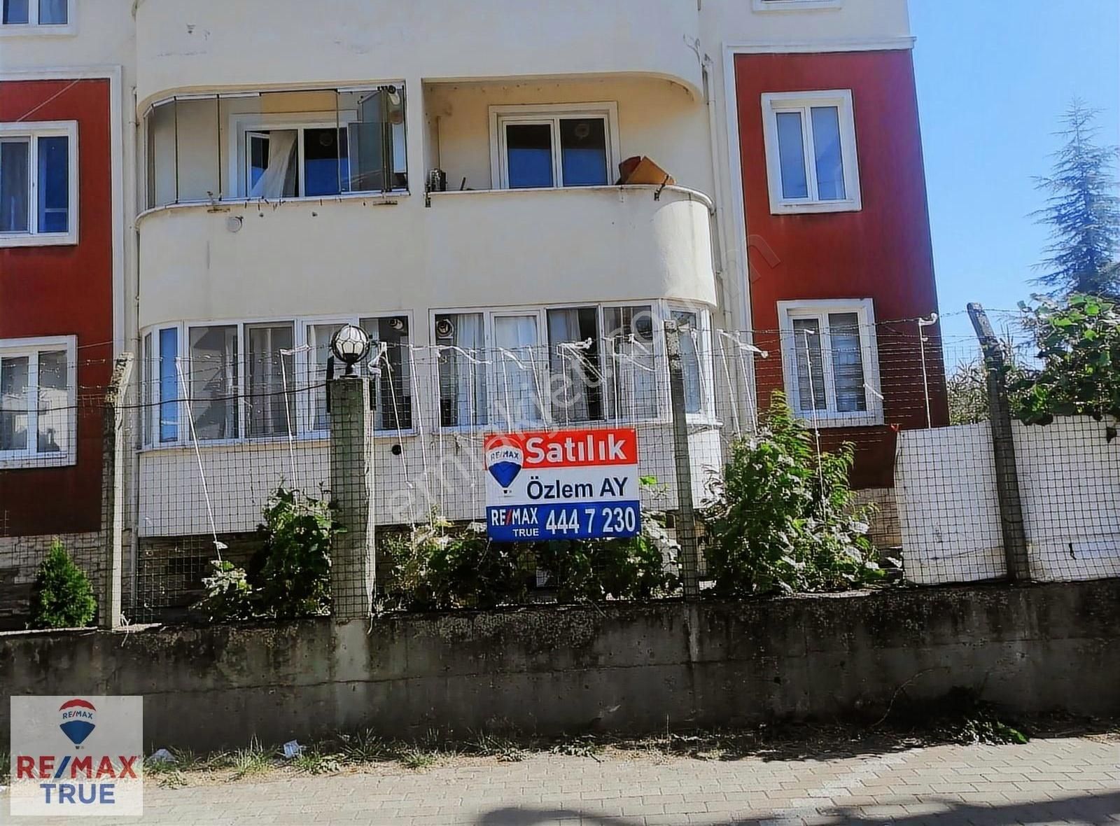 Kartepe Uzunçiftlik Satılık Daire REMAX TRUE DAN KARTEPEDE SİTEDE 1+1 UYGUN FİYATLI DAİRE