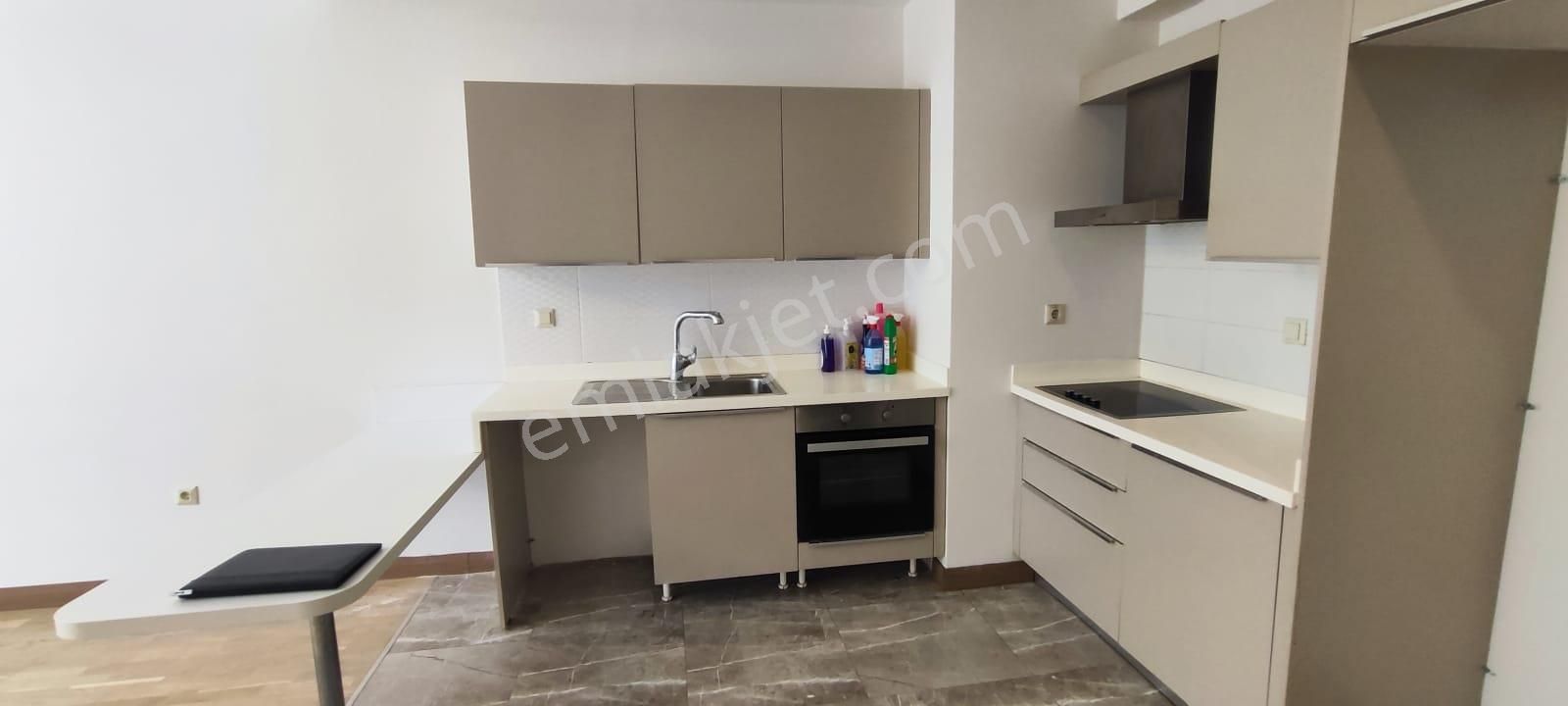 Kadıköy Merdivenköy Kiralık Daire  BROOKLYN PARK DA 2+1 KİARALIK DAİRE