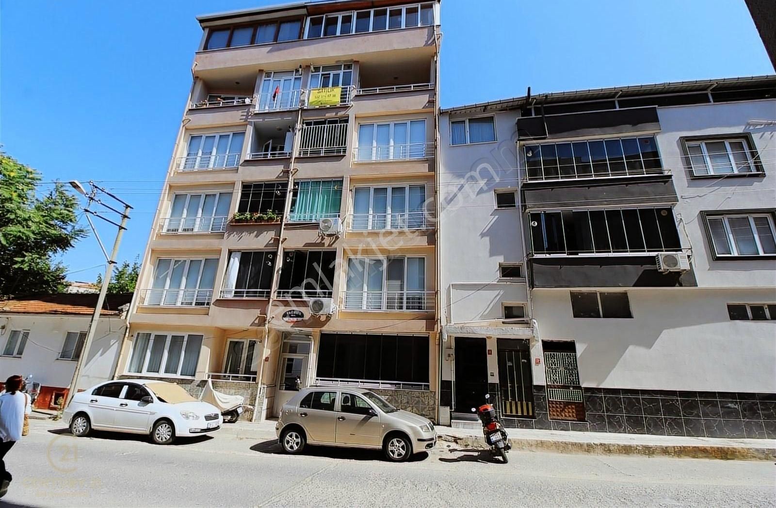 Susurluk Burhaniye Satılık Daire CENTURY 21 BAL'DAN SUSURLUK'TA 4+1 DUBLEX SATILIK DAİRE