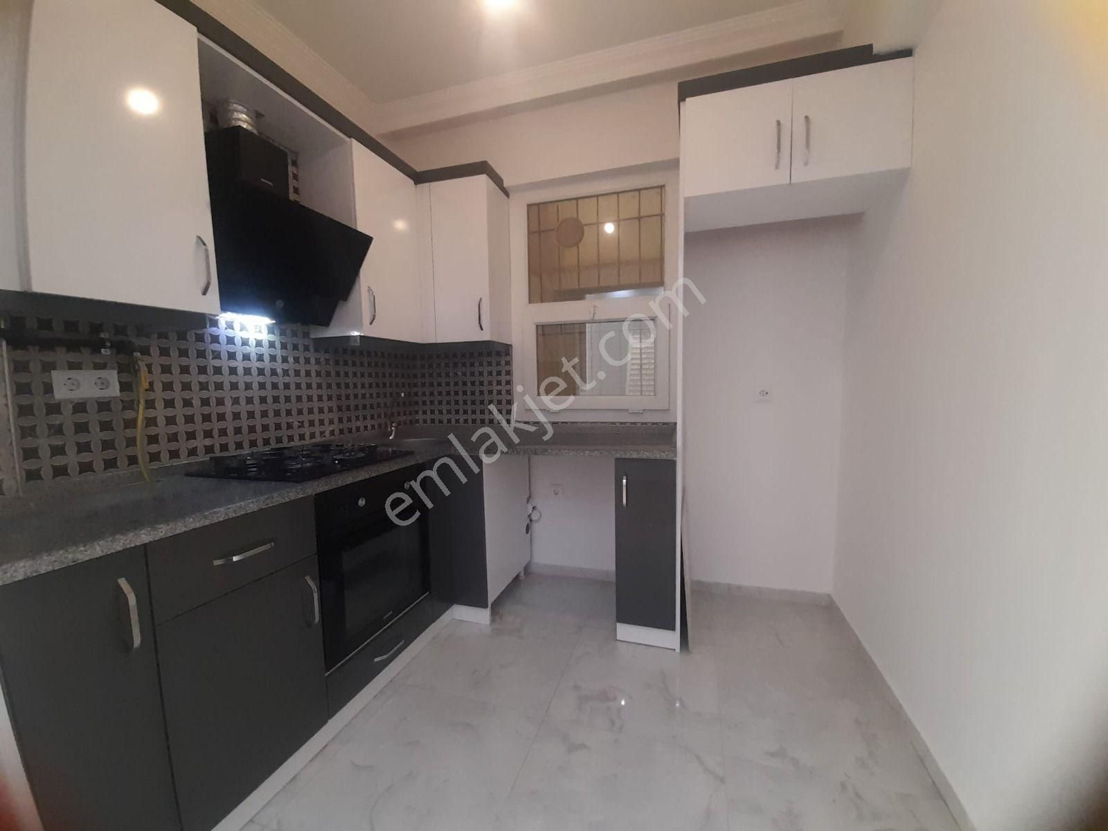 Karabağlar Basın Sitesi Satılık Daire Hatay metrosuna yakın ultra lük s 3+1 satılık daire