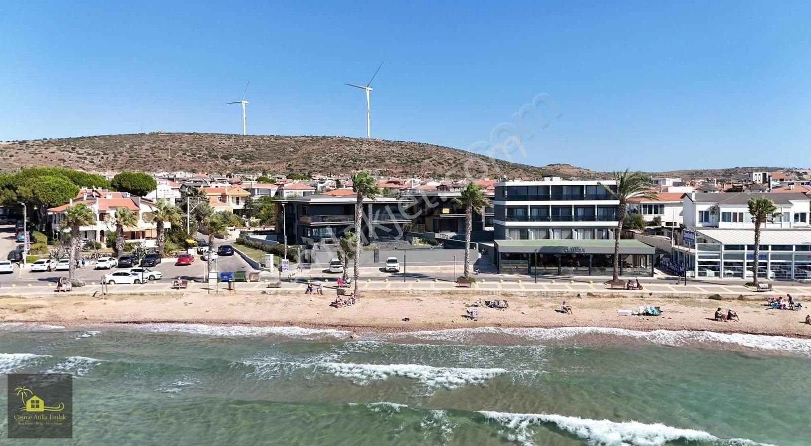 Çeşme Çiftlik Satılık Villa ÇEŞME'DE SATILIK DENİZE SIFIR 4+1 MÜSTAKİL HAVUZLU VİLLA