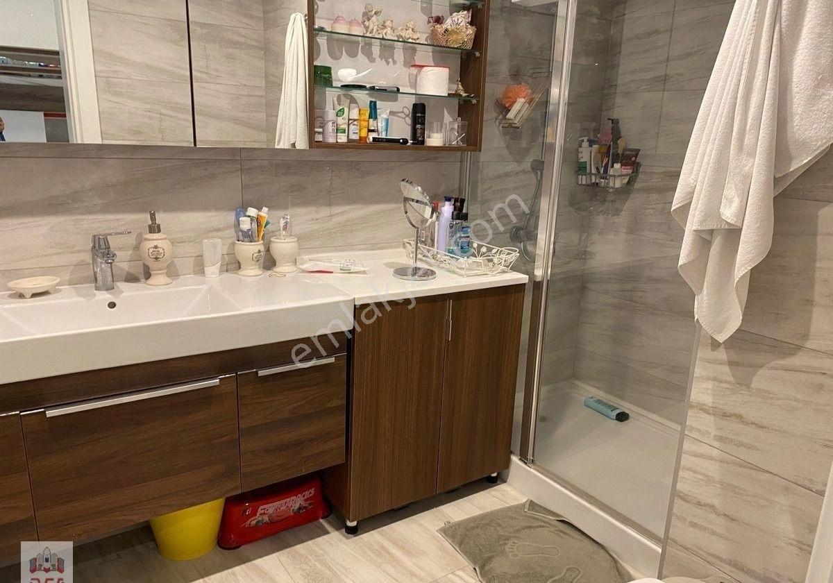 Sinpaş Marina'da Balkonlu Göl Manzaralı 1.5+1 Lüks Eşyalı - Görsel 6