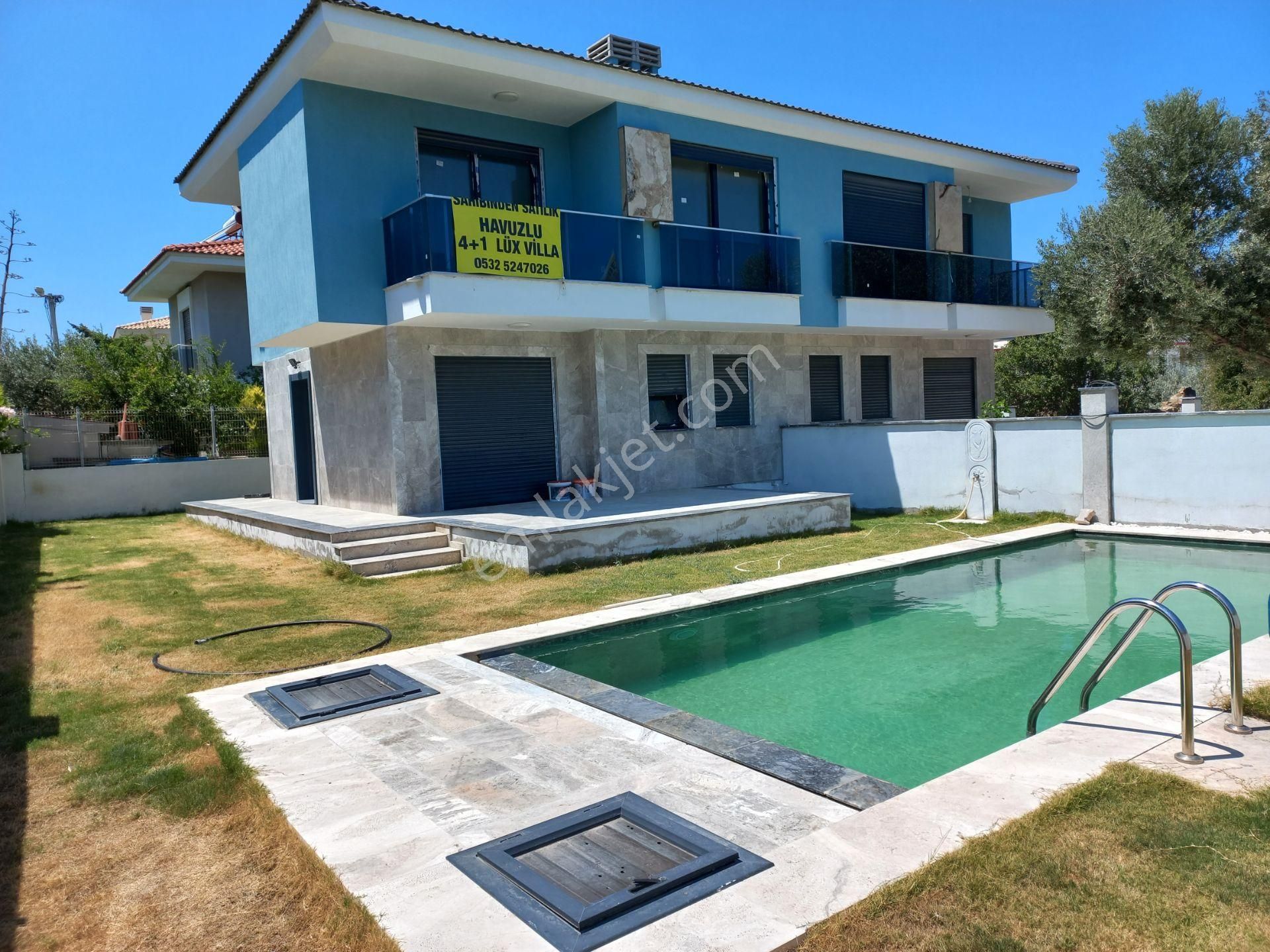 Çeşme Çiftlik Satılık Villa  Sahibinden satılık, Çeşme Çiftlik mah, sıfır, lüx, havuzlu, triplex villa