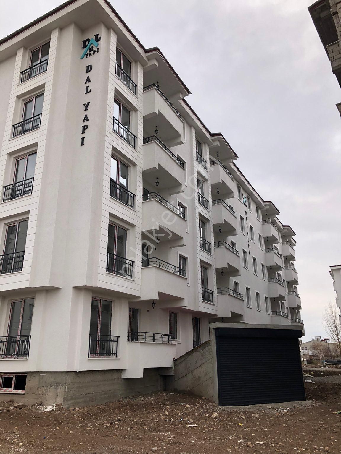 Kars Merkez Şehitler Satılık Daire SATILIK HAZIR 2+1 DAİRE