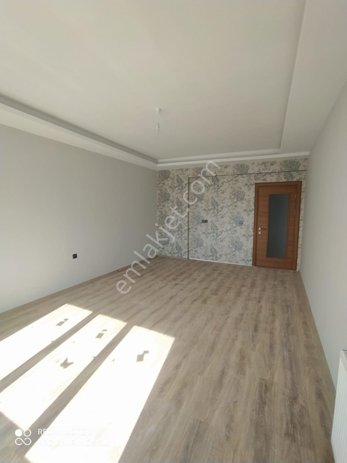 Kocasinan Yunusemre Satılık Daire  BAĞDAT CADDESİN DE SATILIK GENİŞ 3+1 DAİRE