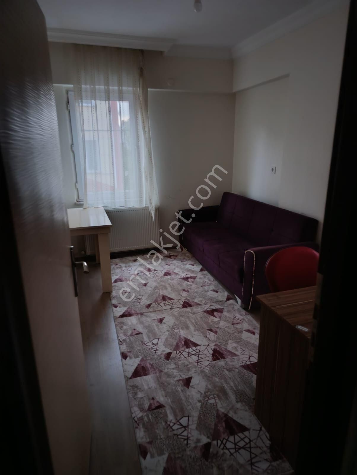 Isparta Merkez Bahçelievler Kiralık Daire İyaşa yakın 2+1 öğrenciye aileye full eşyalı