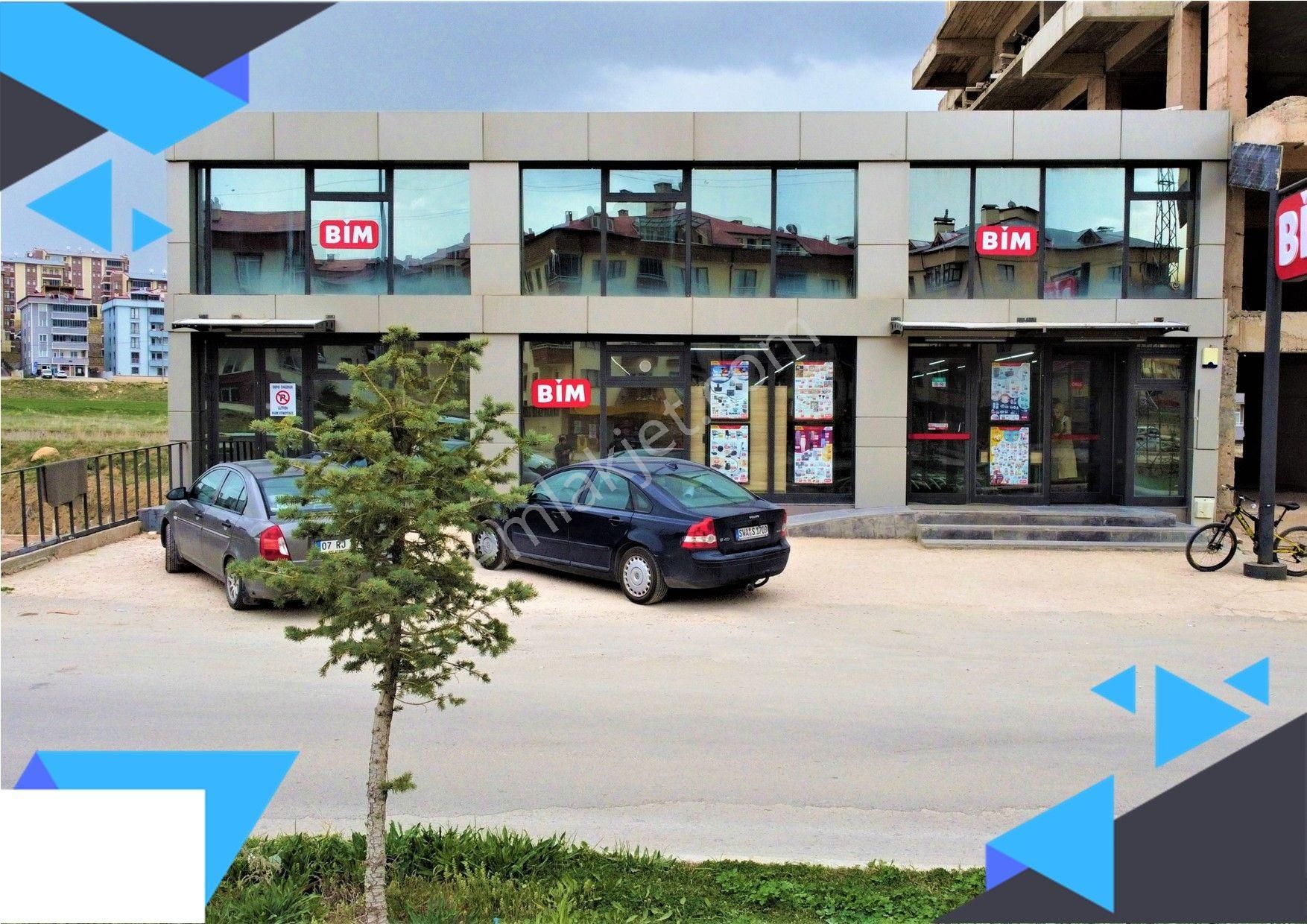 Bayburt Merkez Şingah Satılık Dükkan & Mağaza Bölgenin En İşlek Caddesinde Kurumsal Kiracılı 353 M² İşyeri