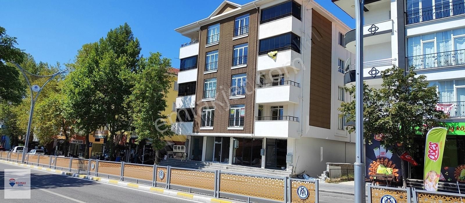 Erzincan Merkez Yenimahalle Satılık Daire REMAX DEM'DEN ORDU CADDESİNDE LÜKS 2+1 ARA KAT SATILIK DAİRE