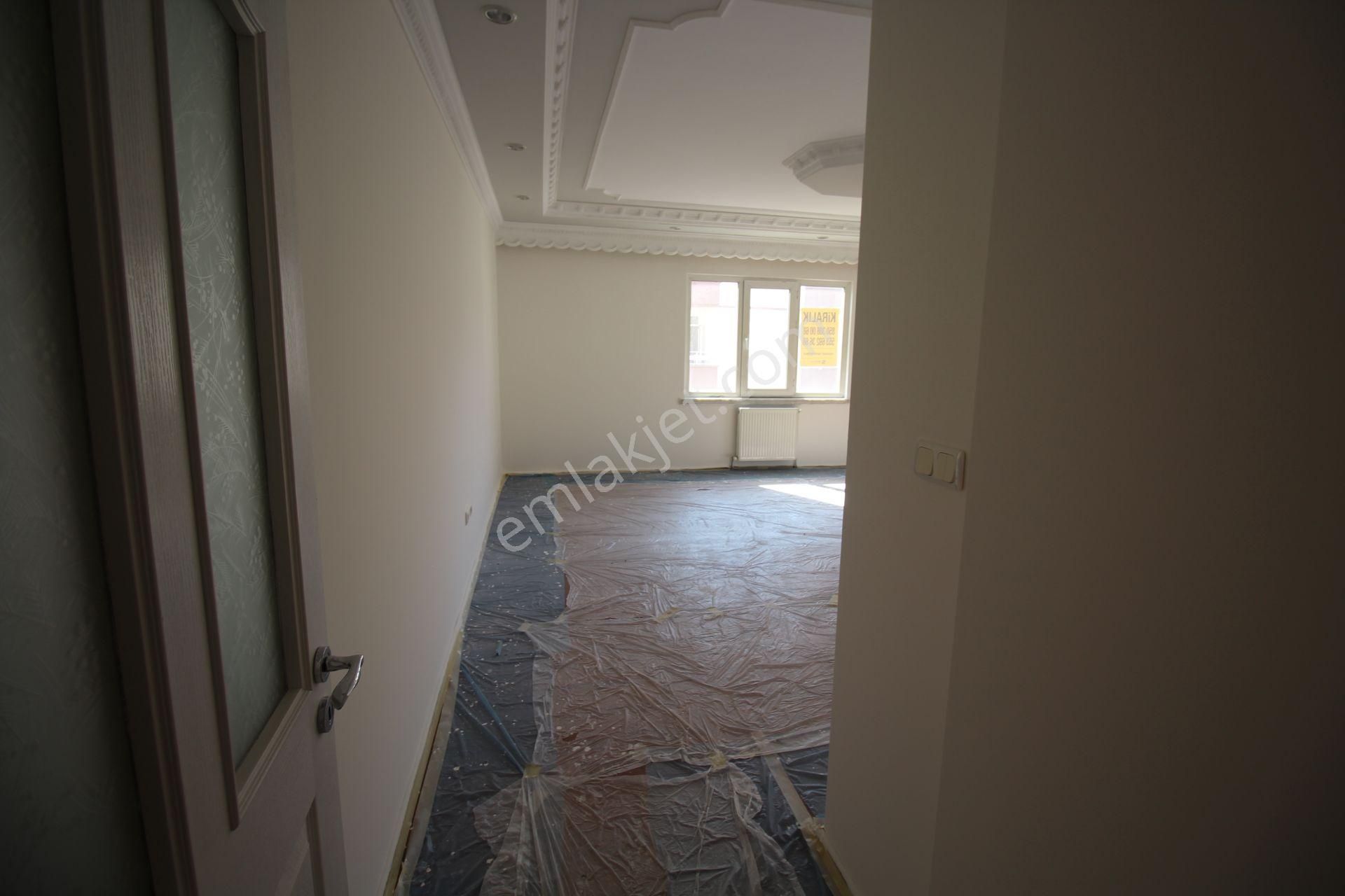 Aksaray Merkez Meydan Kiralık Daire  AKSARAY MEYDAN MAHALLESİ ÇARŞI MERKEZİNDE 3+1 GENİŞ VE TEMİZ KİRALIK DAİRE 