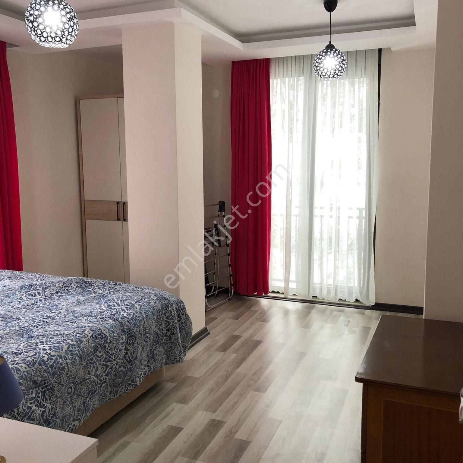 Osmangazi Çekirge Kiralık Daire  BURSA OSMANGAZİ  ÇEKİRGEDE FUUL EŞYALI 210 M2 4+1 KİRALIK DAİRE