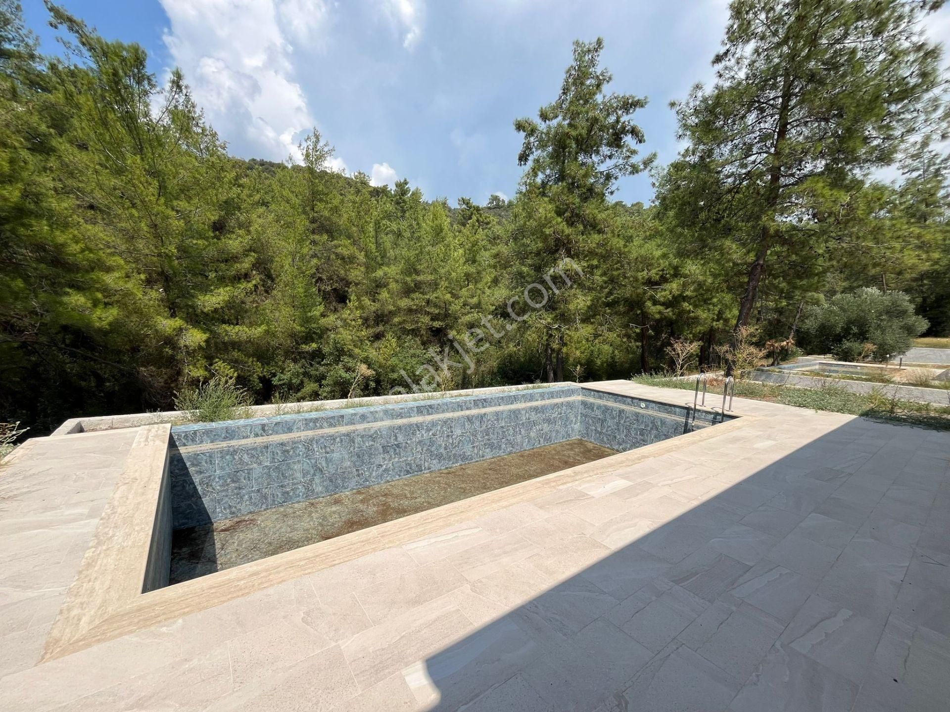 Fethiye Yeşilüzümlü De Muhteşem Panoramik Manzaralı 4,5 +1 Müstakil Villa - Görsel 27