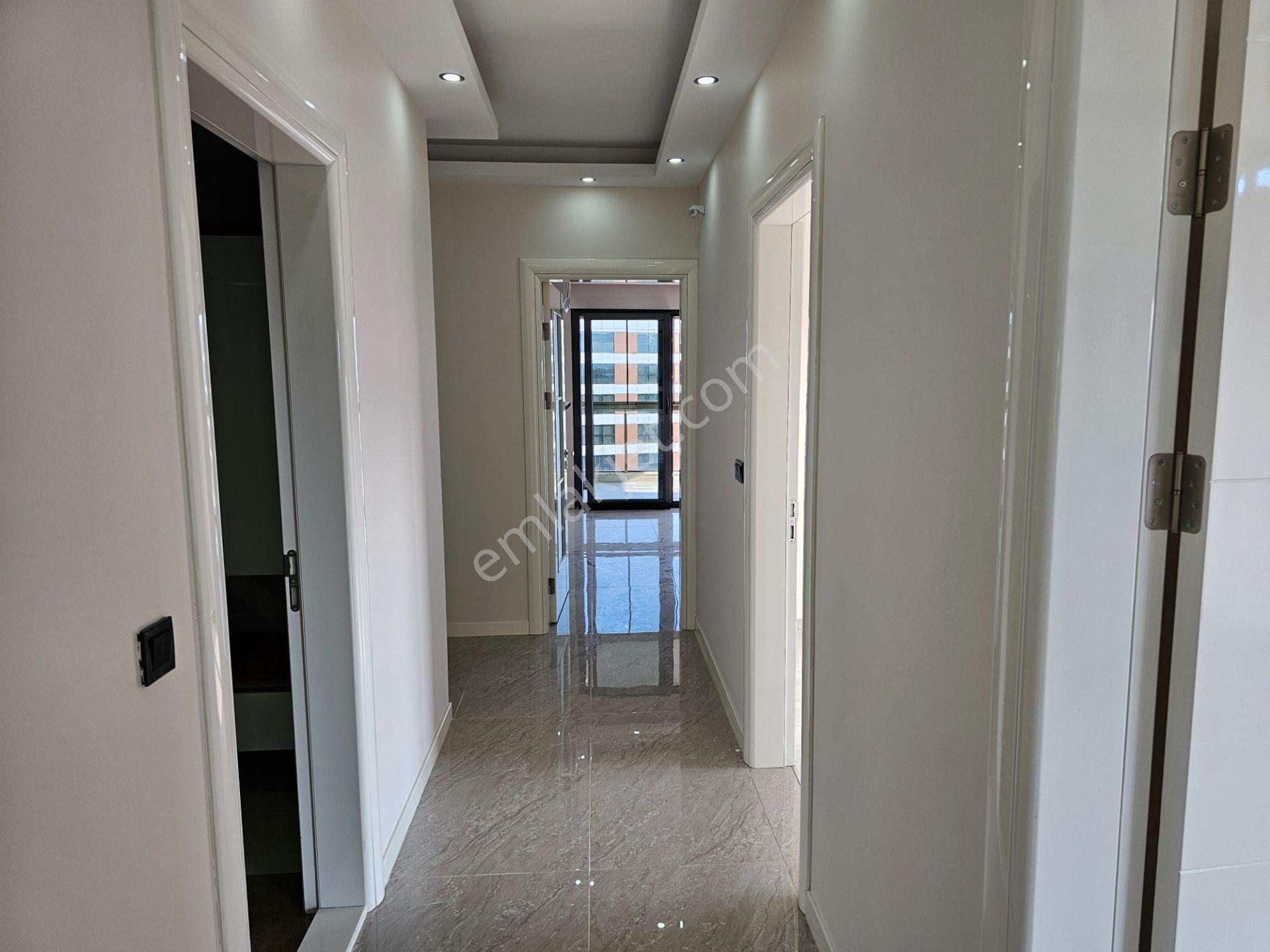 Aydın Zeybek Mahallesi Gold Towers'ta Satılık 4+1 Lüks Daire - Görsel 32