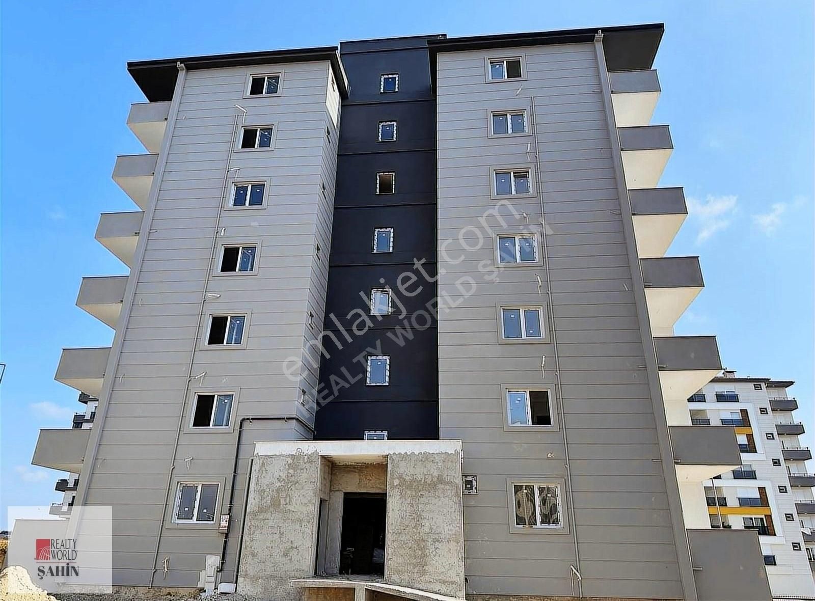 Serik Orta Satılık Daire ANTALYA SERİK ORTA MAH.4+1 SATILIK DAİRE