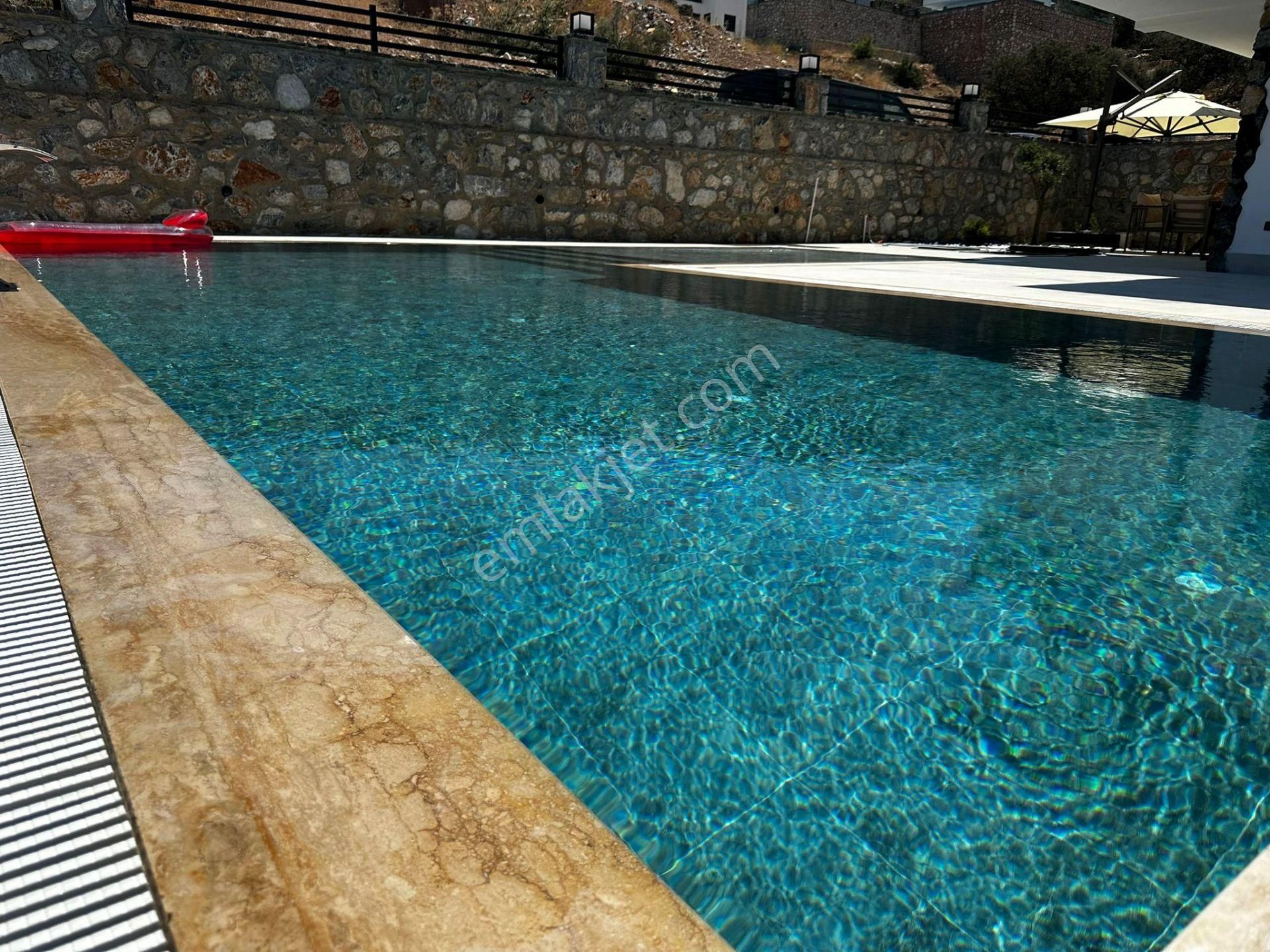 Sarılar İnşaattan Satılık Akbükte Full Deniz Manzaralı Villa - Görsel 19