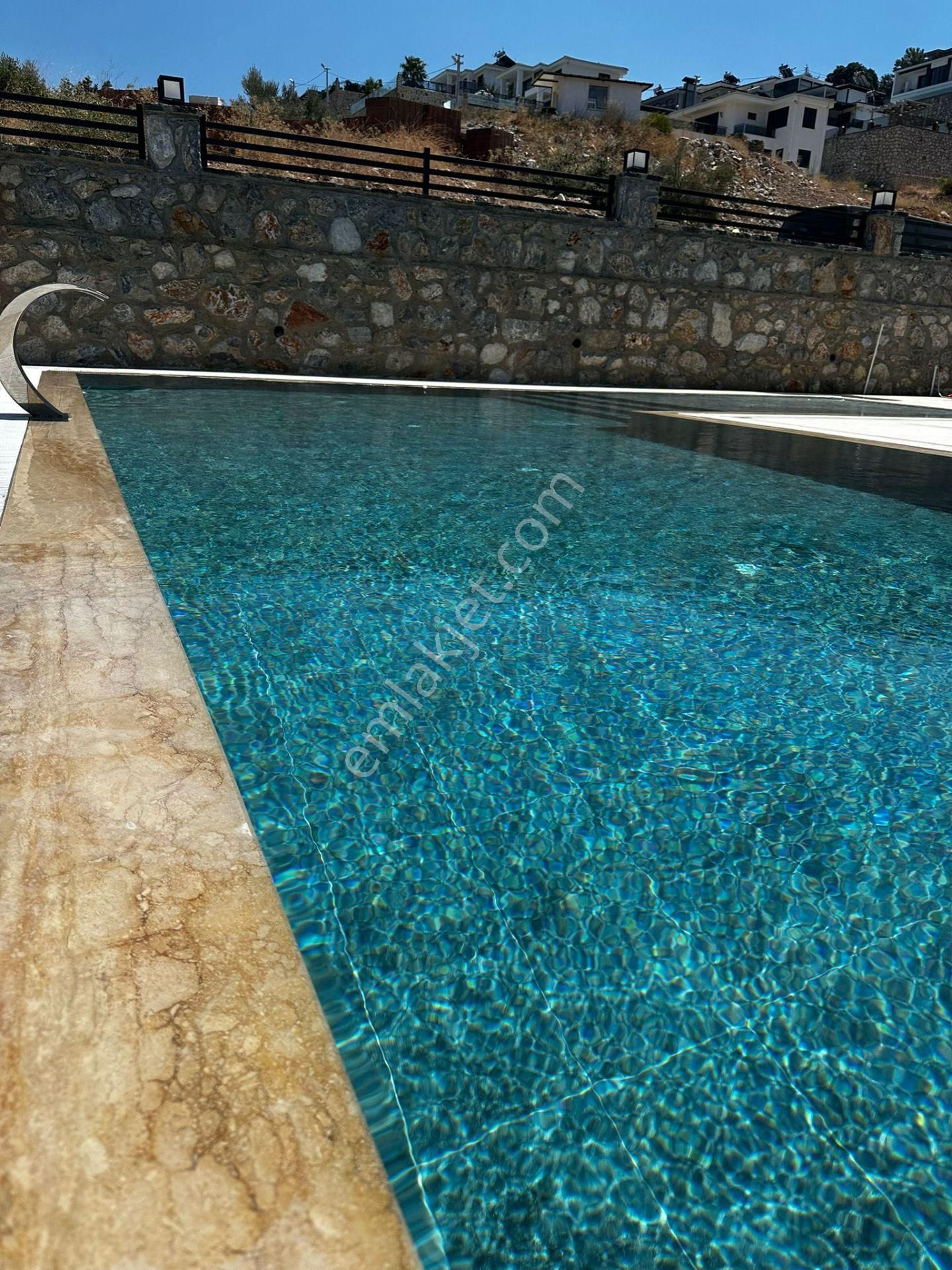 Sarılar İnşaattan Satılık Akbükte Full Deniz Manzaralı Villa - Görsel 24