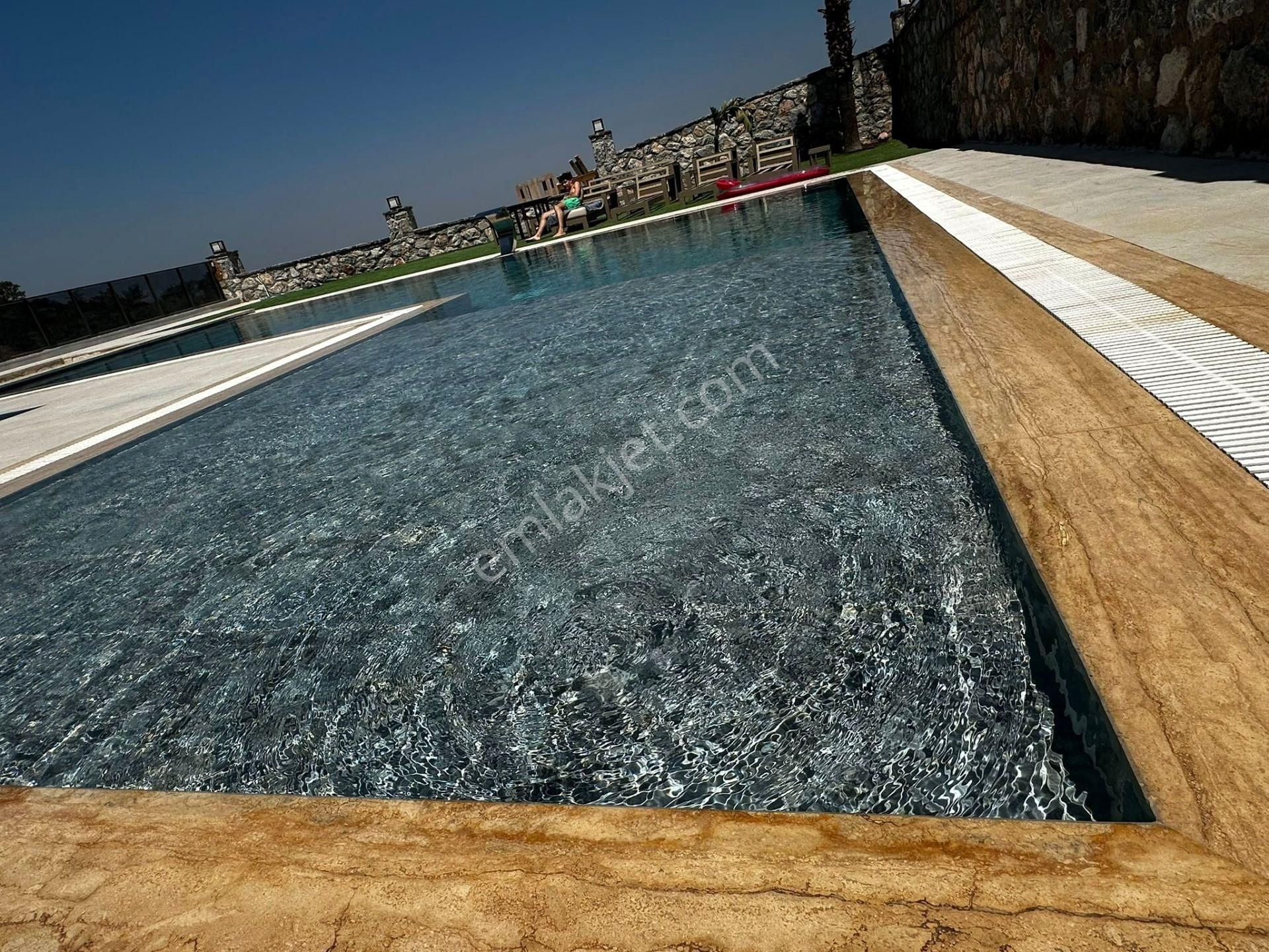 Sarılar İnşaattan Satılık Akbükte Full Deniz Manzaralı Villa - Görsel 22