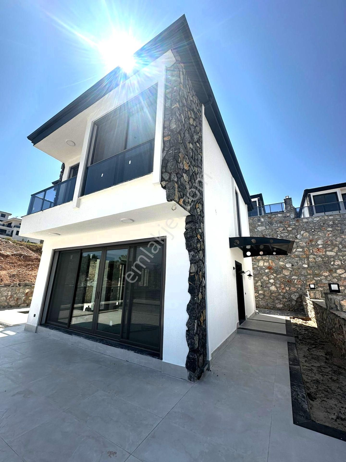 Sarılar İnşaattan Satılık Akbükte Full Deniz Manzaralı Villa - Görsel 3