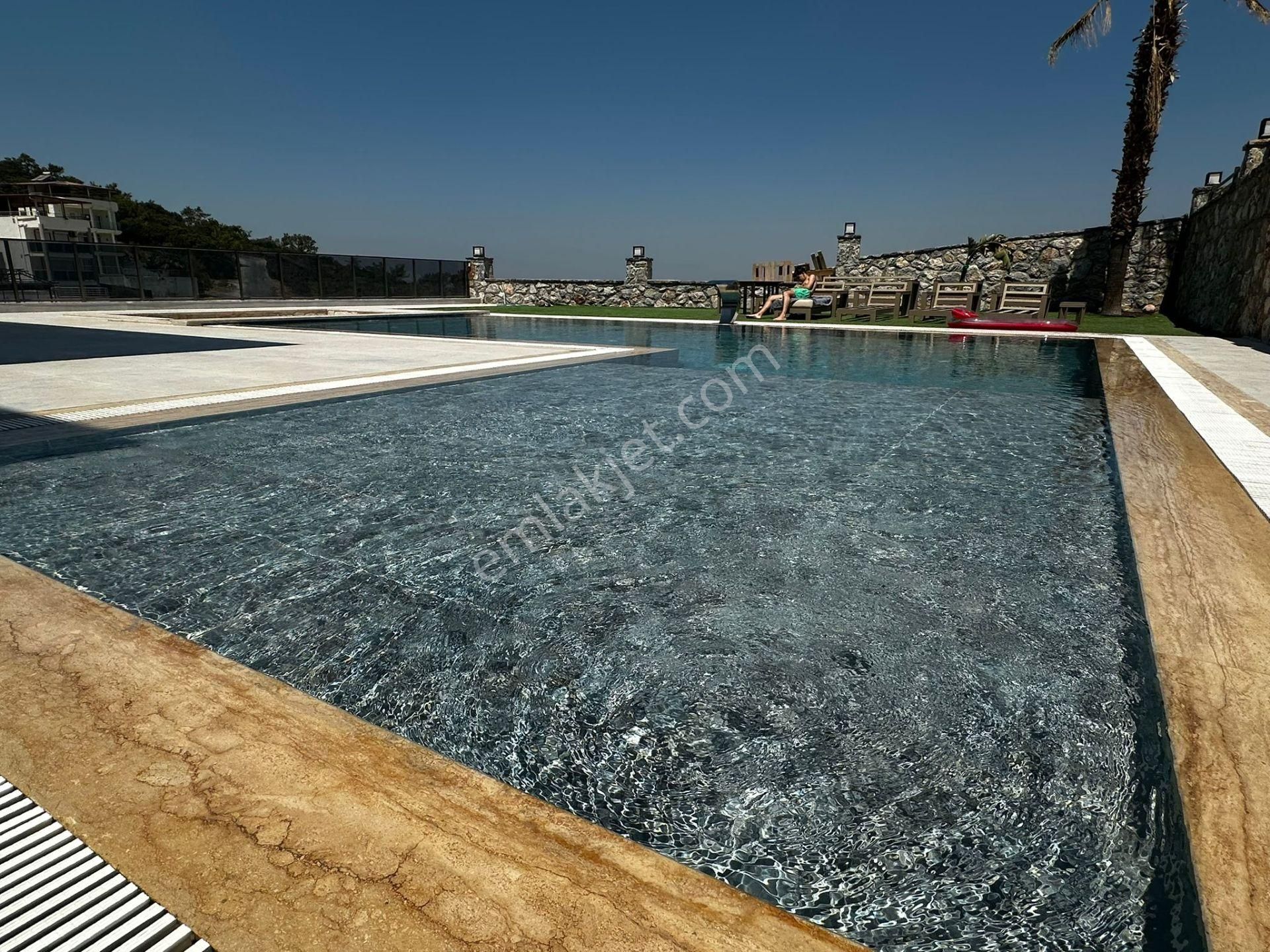 Sarılar İnşaattan Satılık Akbükte Full Deniz Manzaralı Villa - Görsel 25