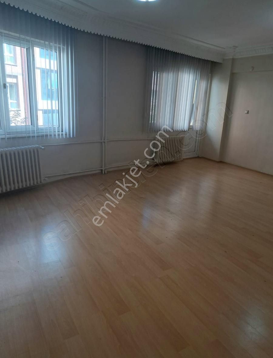 Odunpazarı İstiklal Satılık Daire ŞAİR FUZULİ CADDESİNDE OFİS VEYA OTURUMA UYGUN 3+1 DAİRE