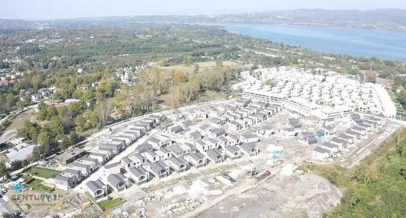 Sapanca Kurtköy Yavuzselim Satılık Villa Nef Sapanca Geniş Bahçeli 5+1 Lüks Villa