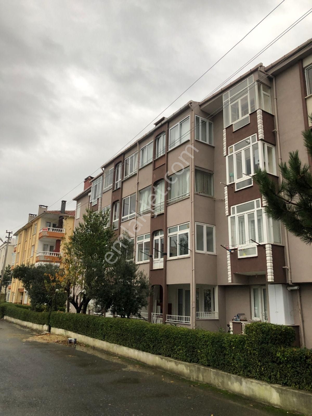 Şarköy İstiklal Satılık Daire  ŞARKÖY DE IŞIK EMLAKTAN İSTİKLAL  MAH DE 2+1 80 M2 DAİRE