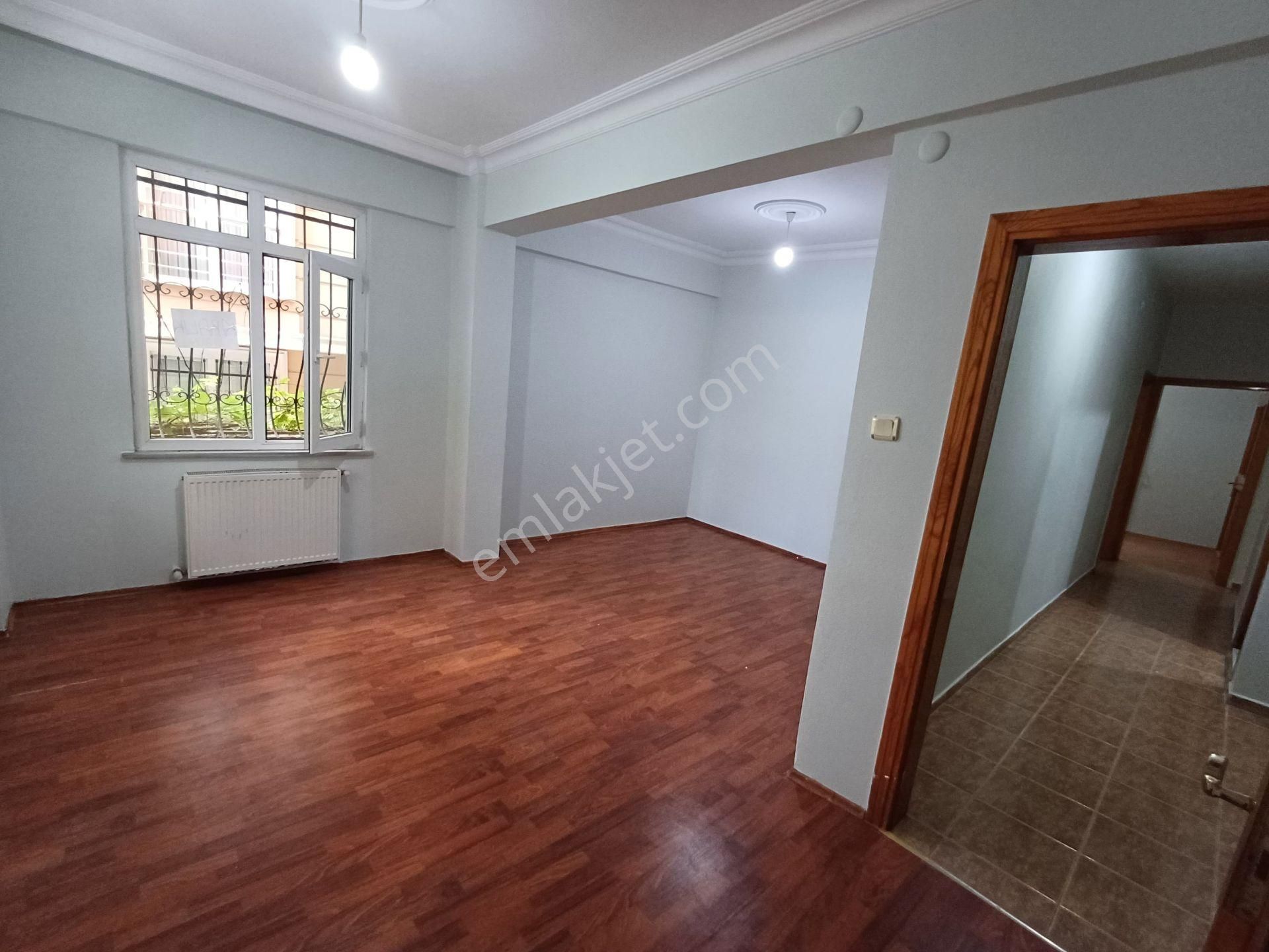 Ümraniye Çarşı'da 2+1 Merkezi Konumda Metroya Yakın Kiralık Daire